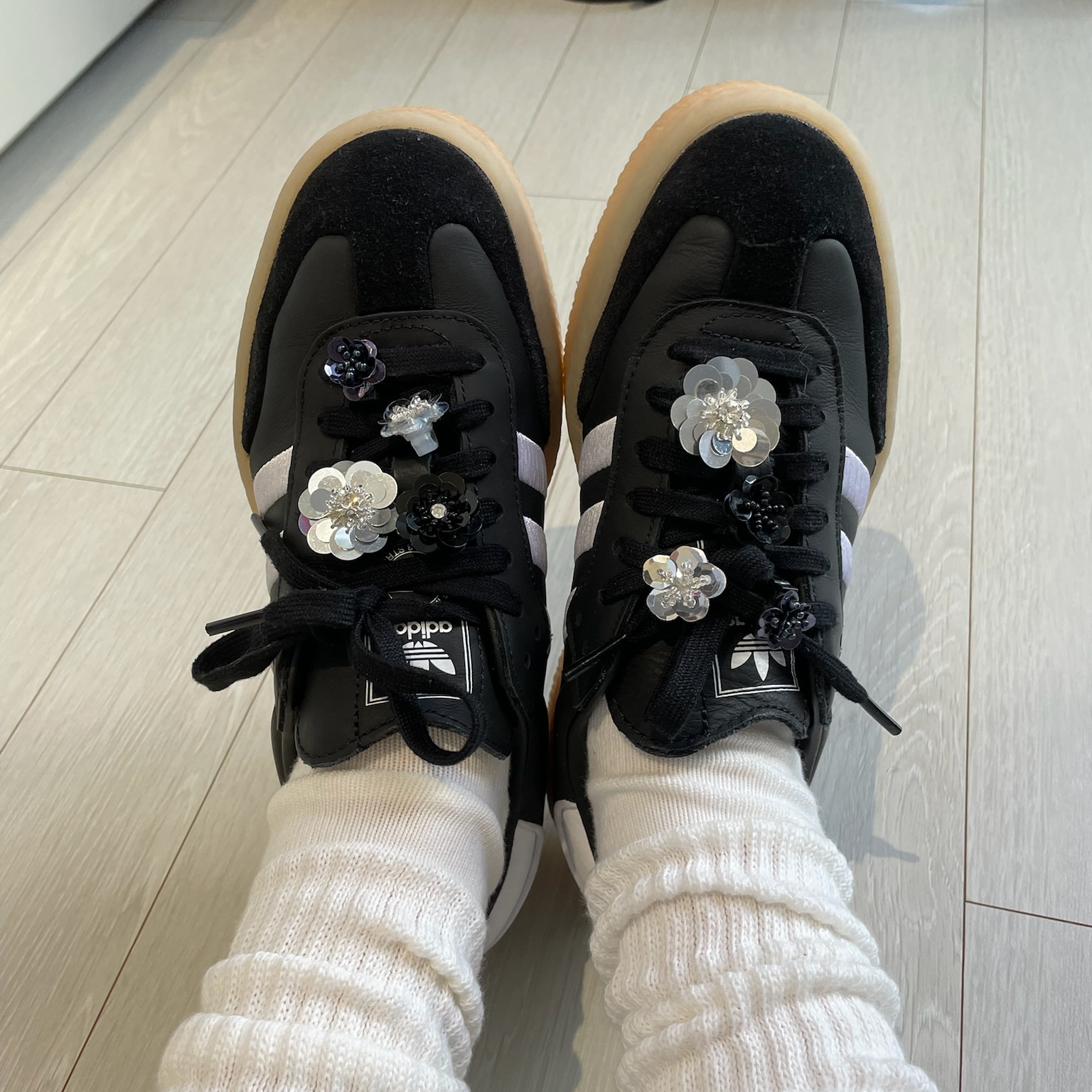(W) Adidas Sambae Black White 착용 스타일 - 1
