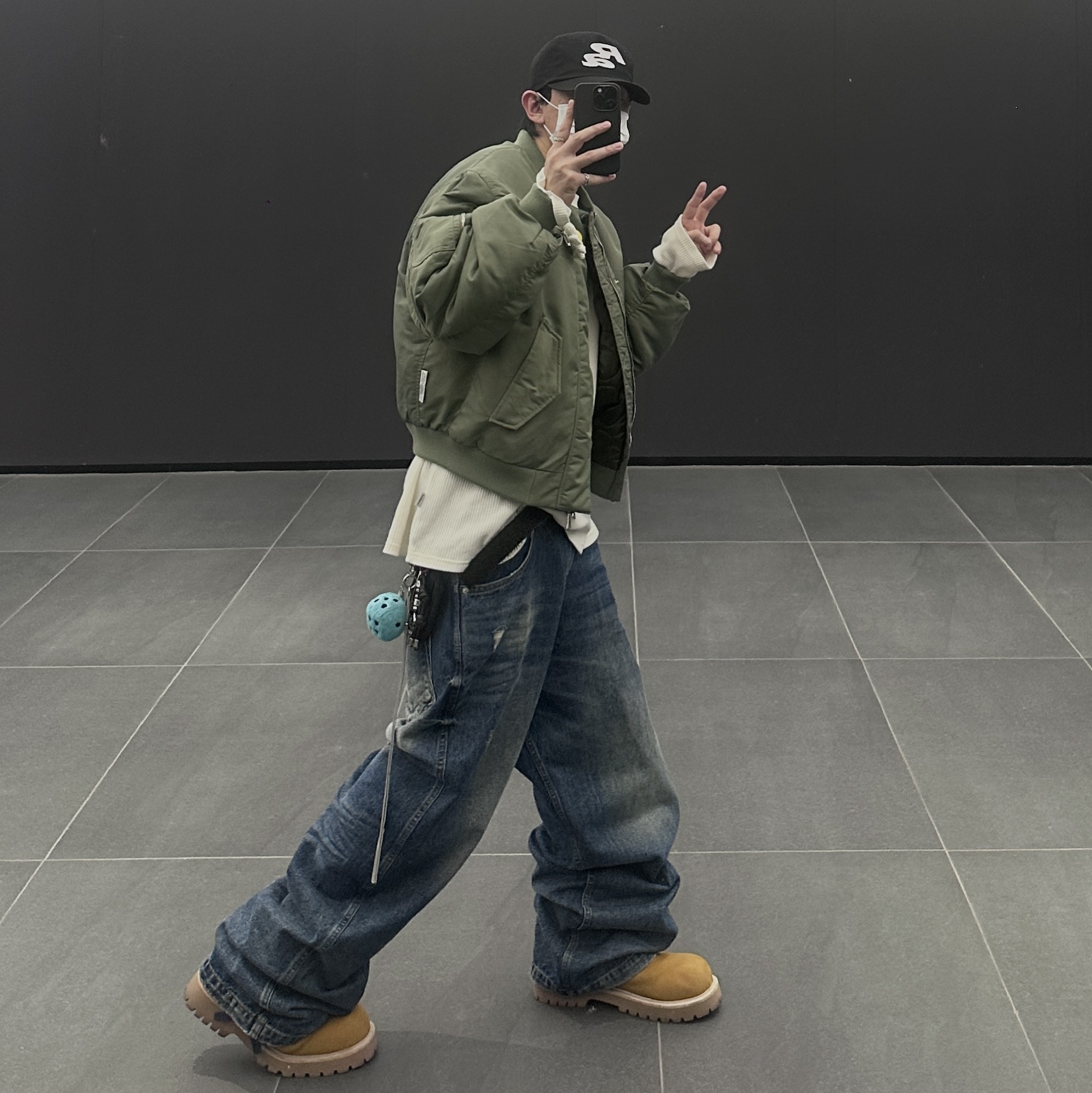 Nonnod Double pocket Japanese Denim Mid Blue, Peaceminusone Daisy Corsage #1 White 착용 스타일 - 2