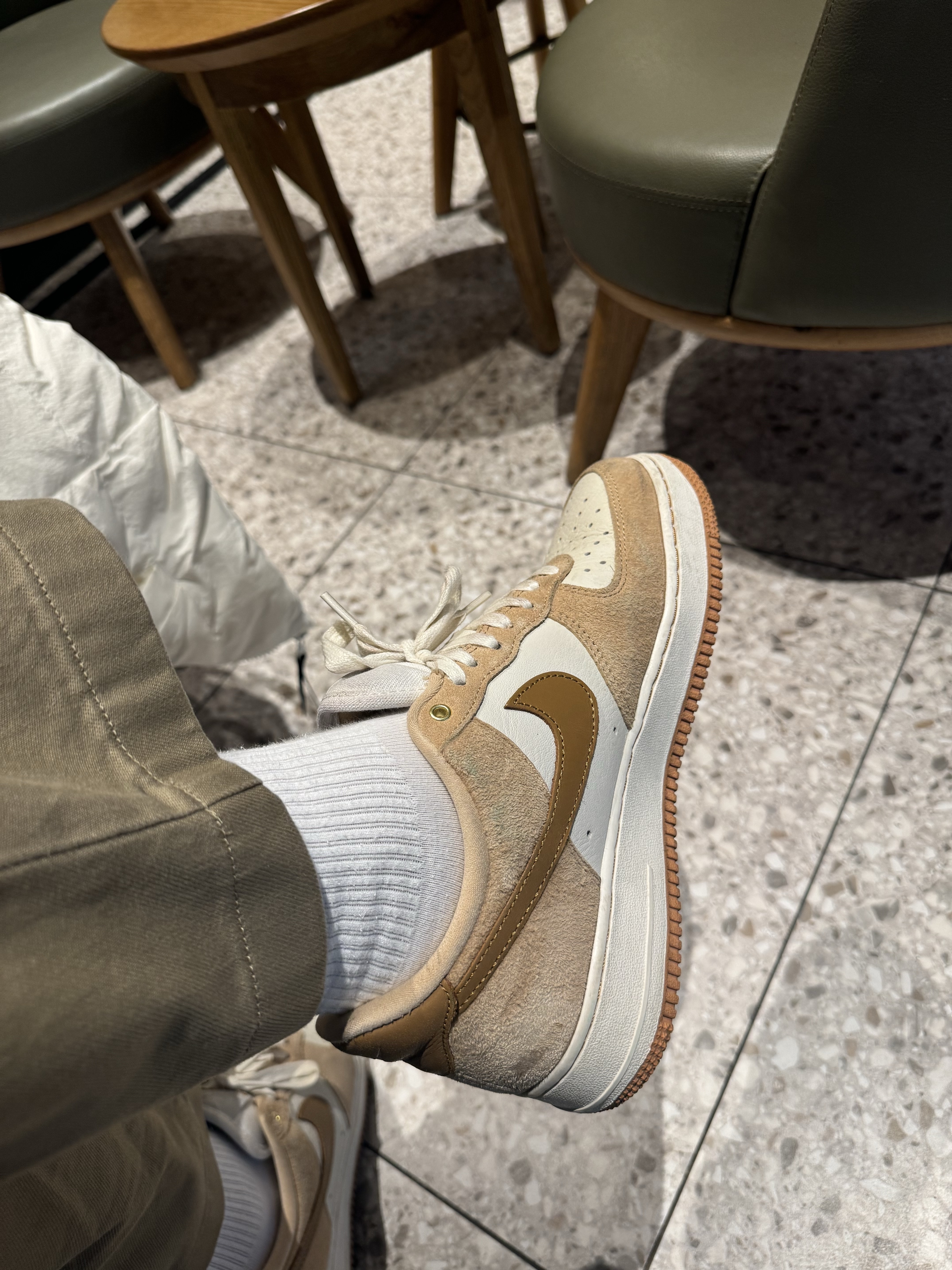 (W) Nike Air Force 1 LXX Flax 착용 스타일