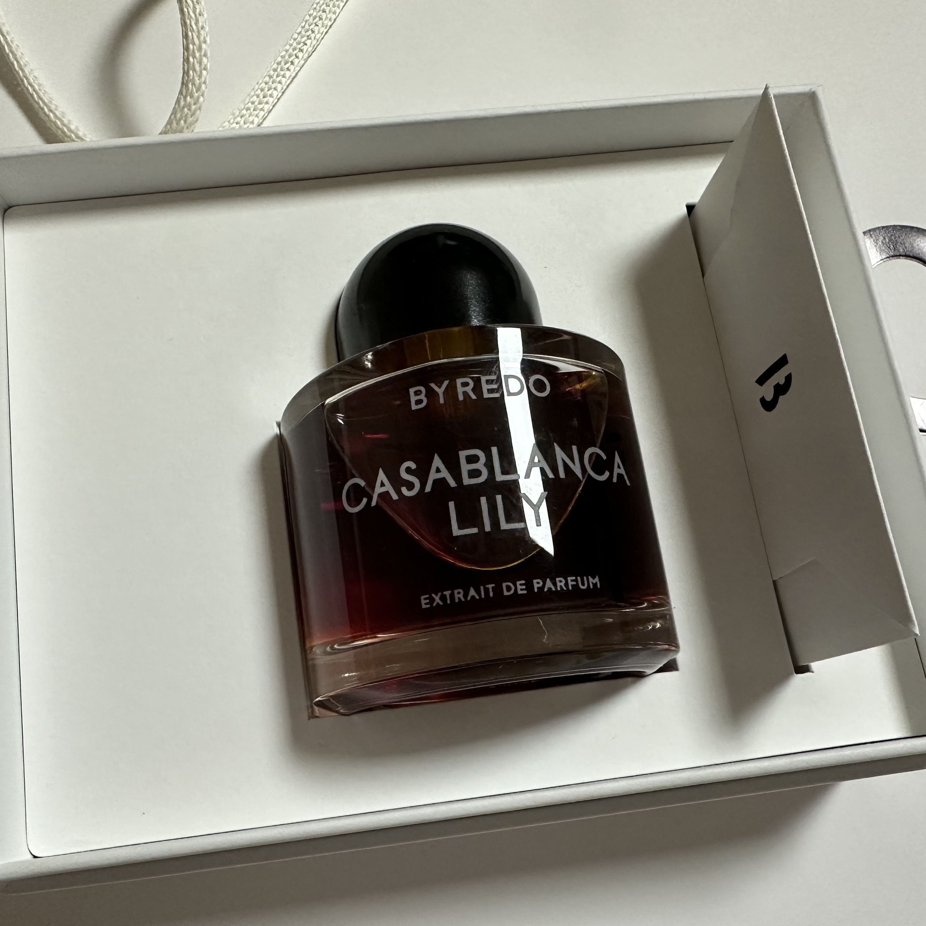 Byredo Casablanca Lily Extrait de Parfum 50ml 착용 스타일 - 2