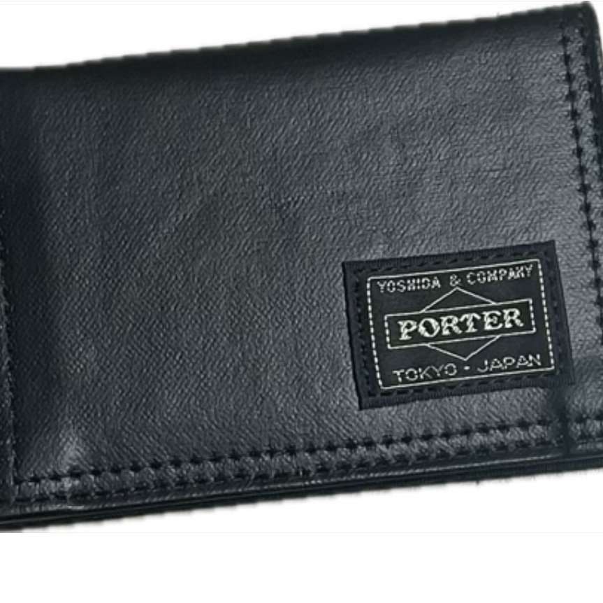 Porter Freestyle Pass Case Black 착용 스타일