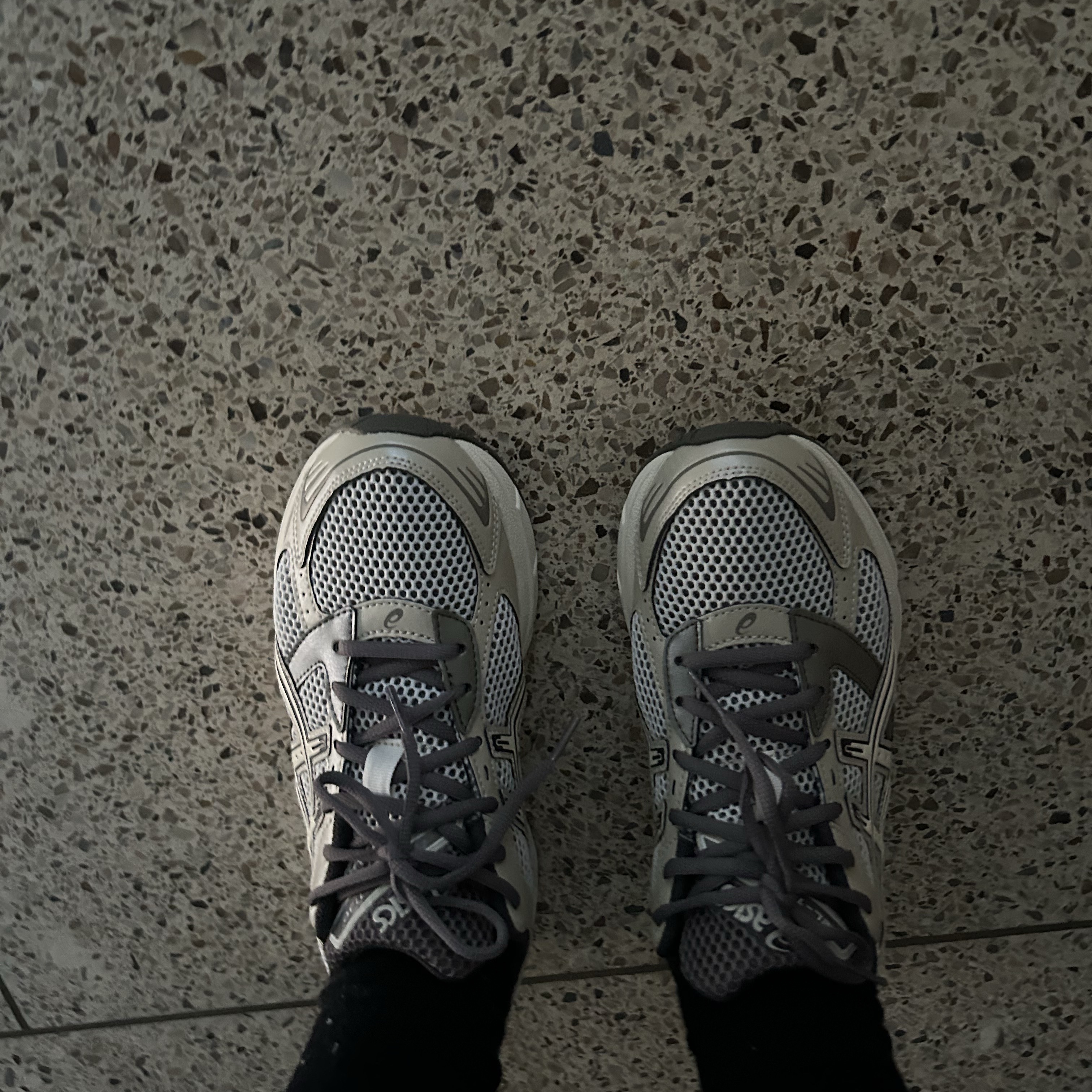 Asics Gel-1130 Birch Dark Taupe - Korea Exclusive 착용 스타일