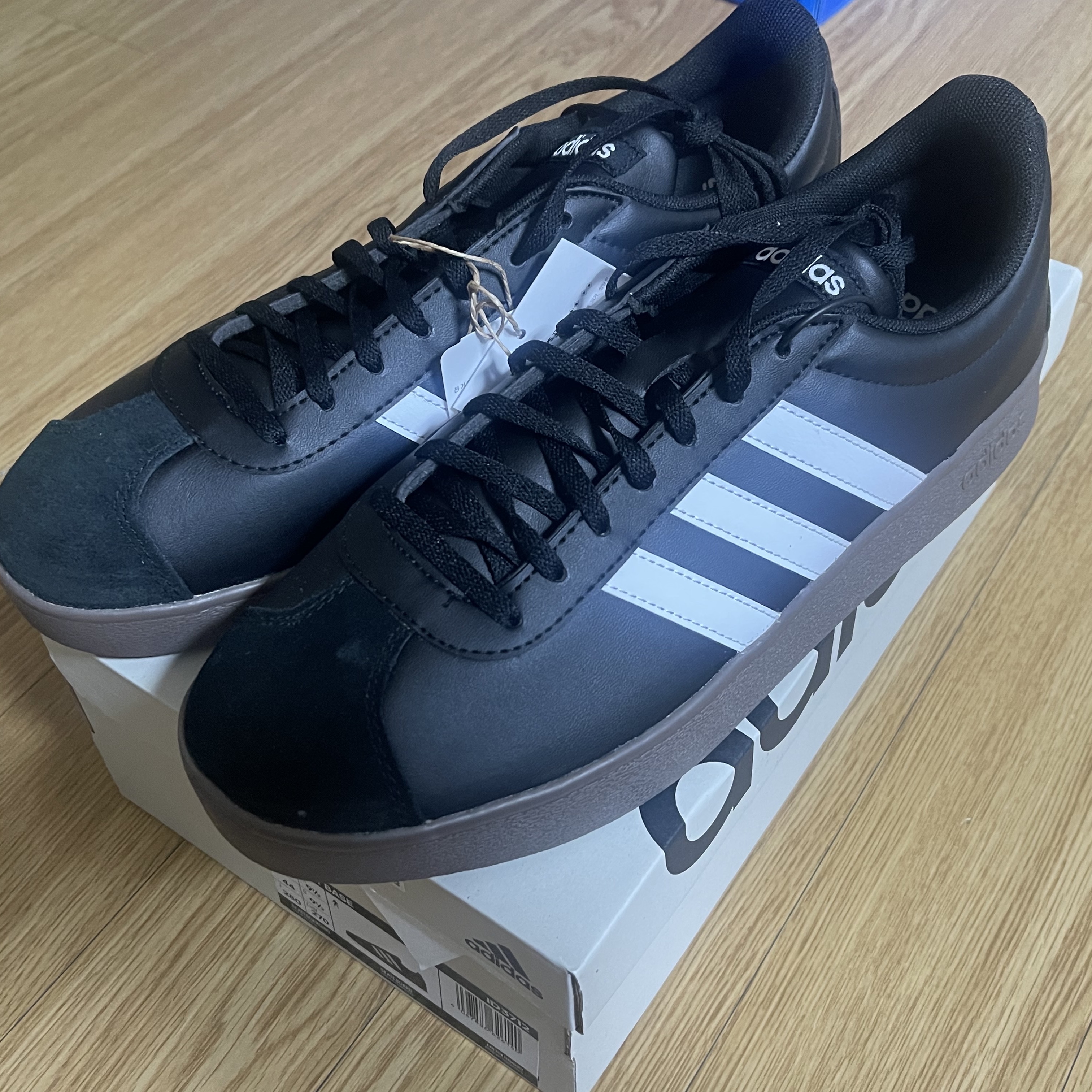 Adidas VL Court Base Core Black Cloud White 착용 스타일 - 1