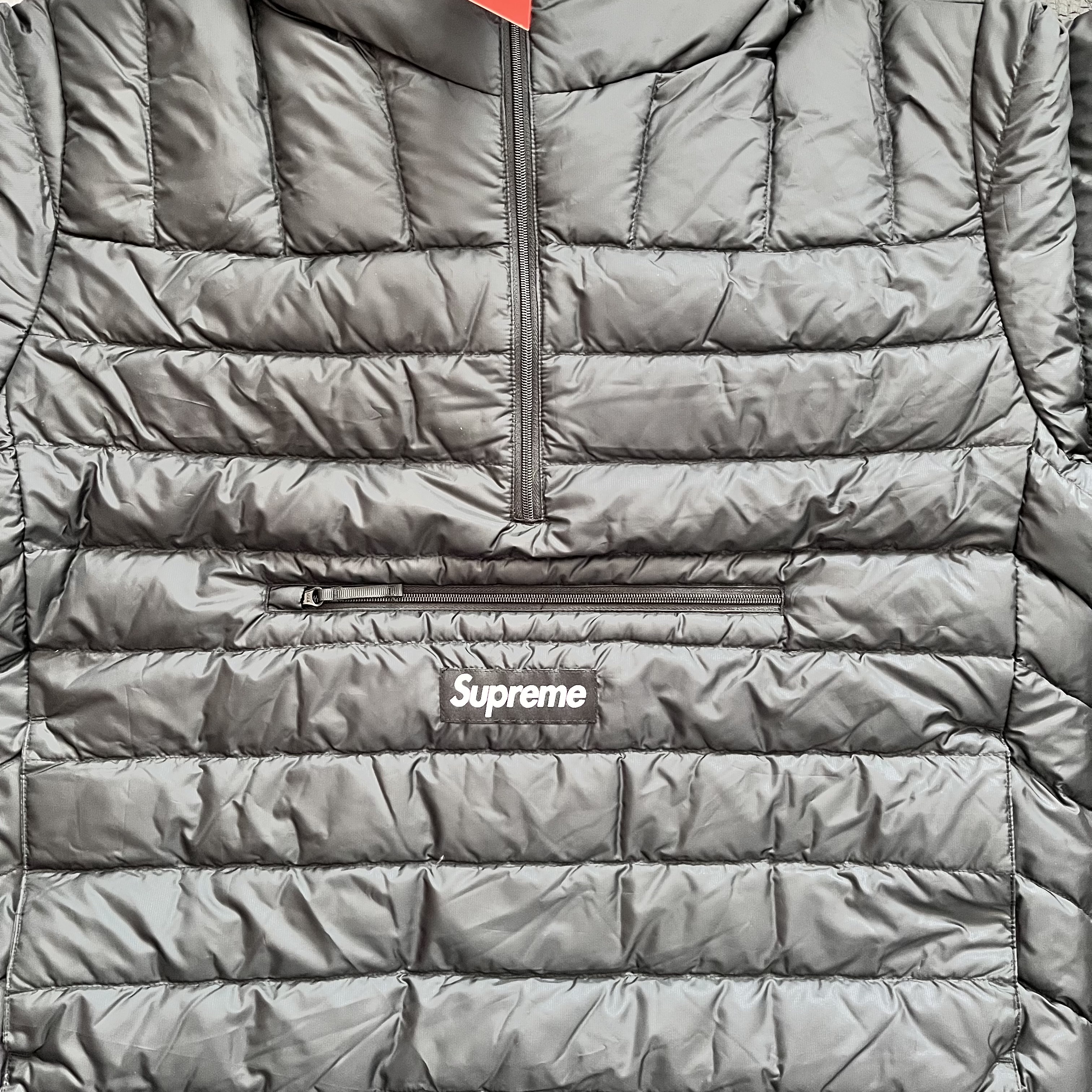 Supreme Micro Down Half Zip Hooded Pullover Black - 24FW 착용 스타일