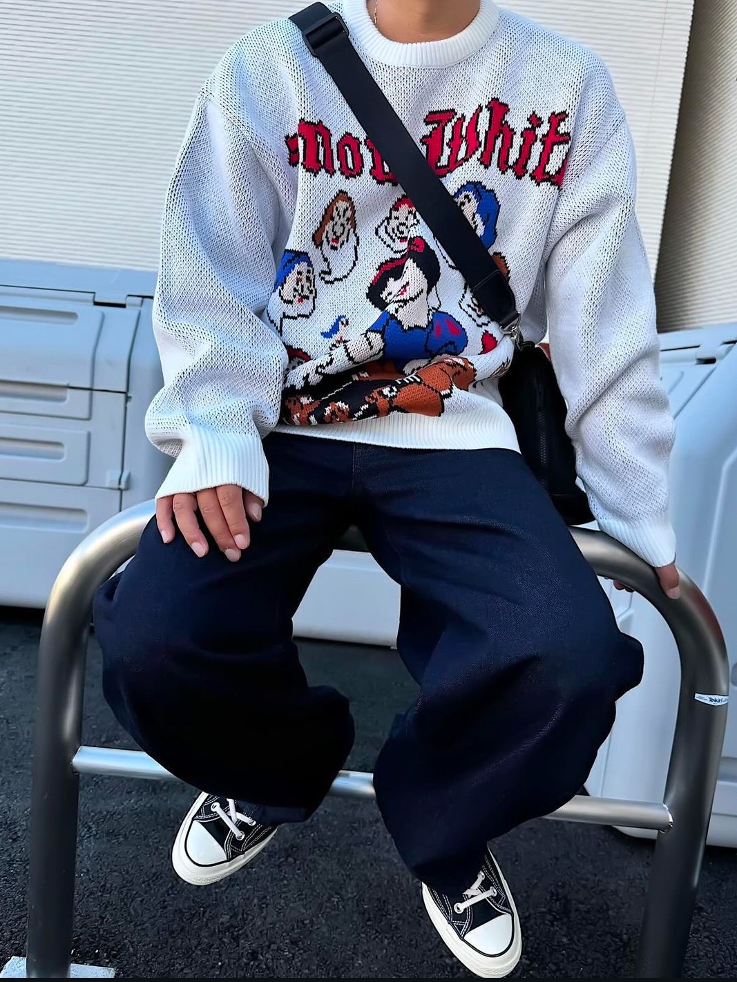 Supreme Snow White Sweater White - 24FW 착용 스타일