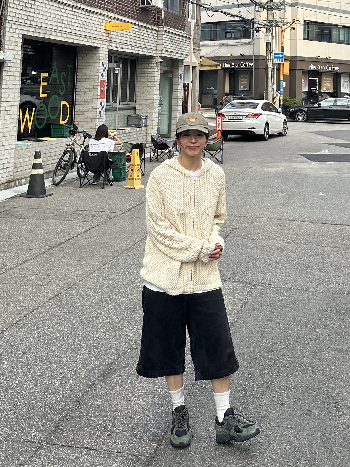 New Balance x JJJJound 2002R Gore-Tex Pine, Adidas Flames Denim Shorts Medium Black - KR Sizing 착용 스타일 - 2