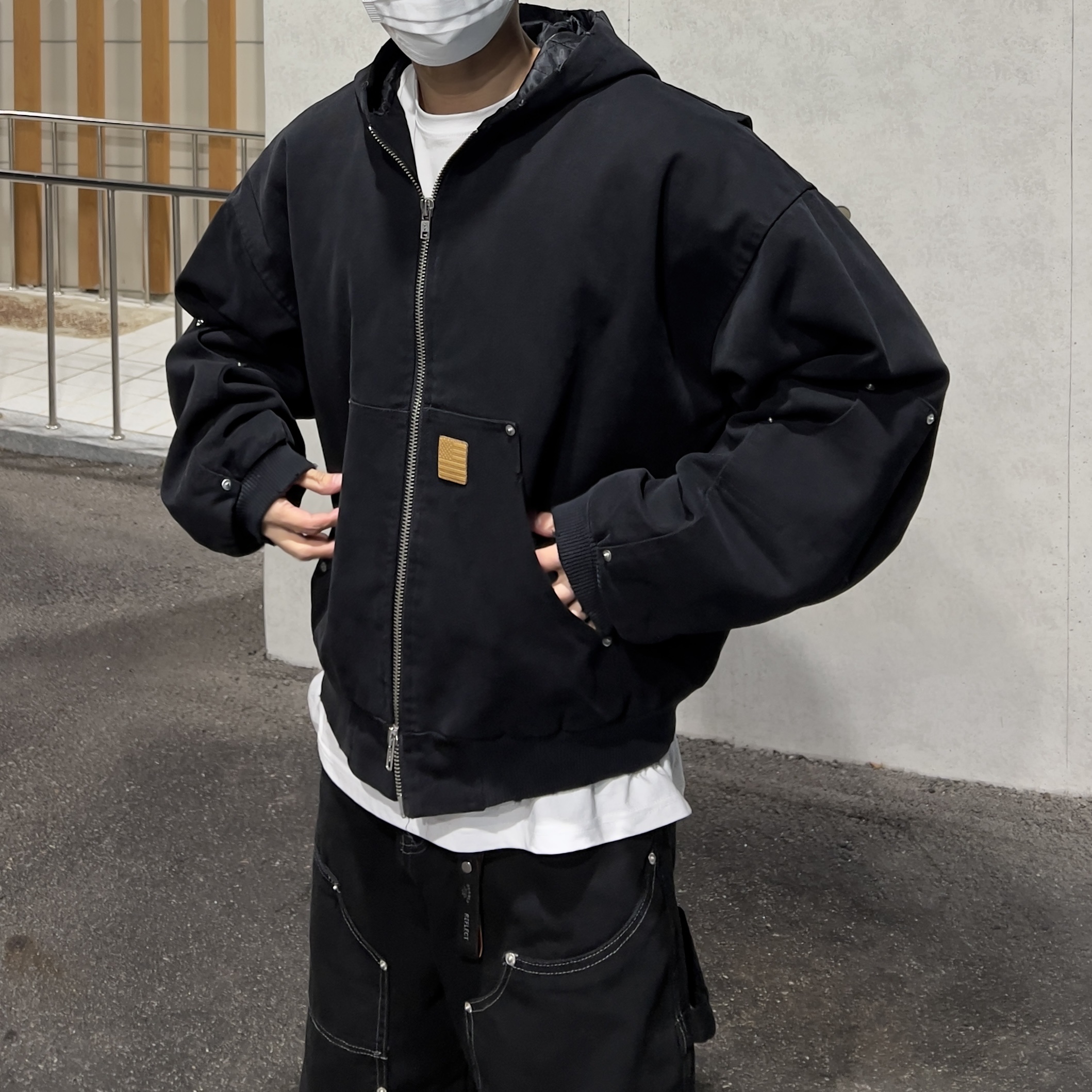 Oakley Factory Team x Brain Dead Flesh White Birch, Oakley Factory Team x Brain Dead Suede Flesh Lily Pad White 착용 스타일 - 1