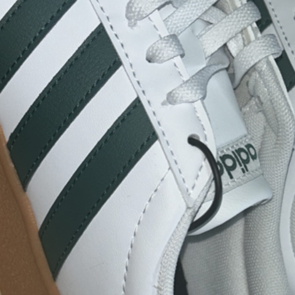 Adidas VL Court Base Cloud White Collegiate Green 착용 스타일