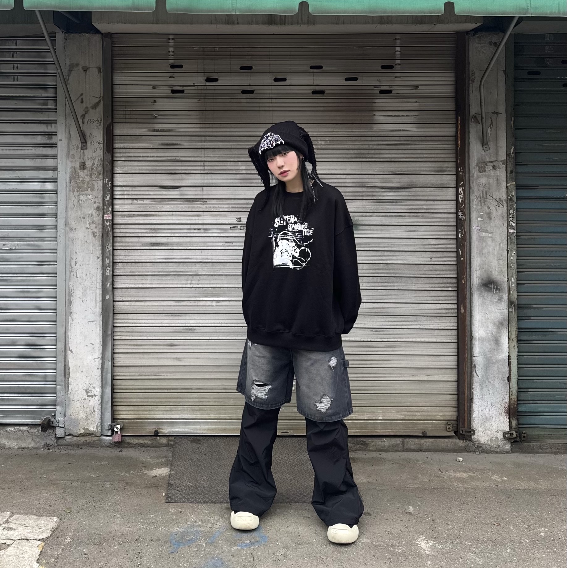 Flavorism Hybrid Layered Denim Track Pants (TP0056) Black 착용 스타일 - 5