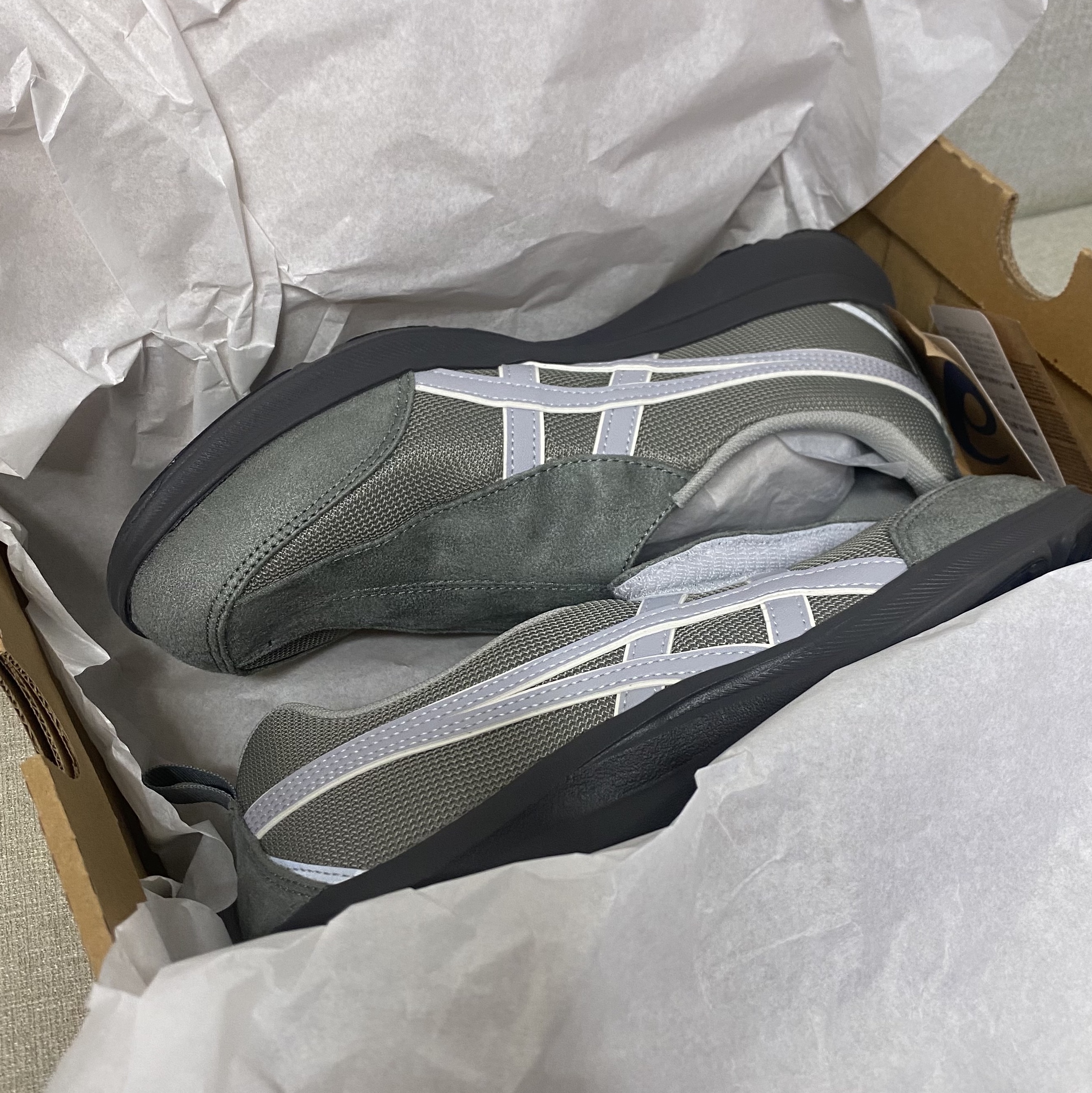 Asics Life Walker 010 Grey - 3E Wide 착용 스타일