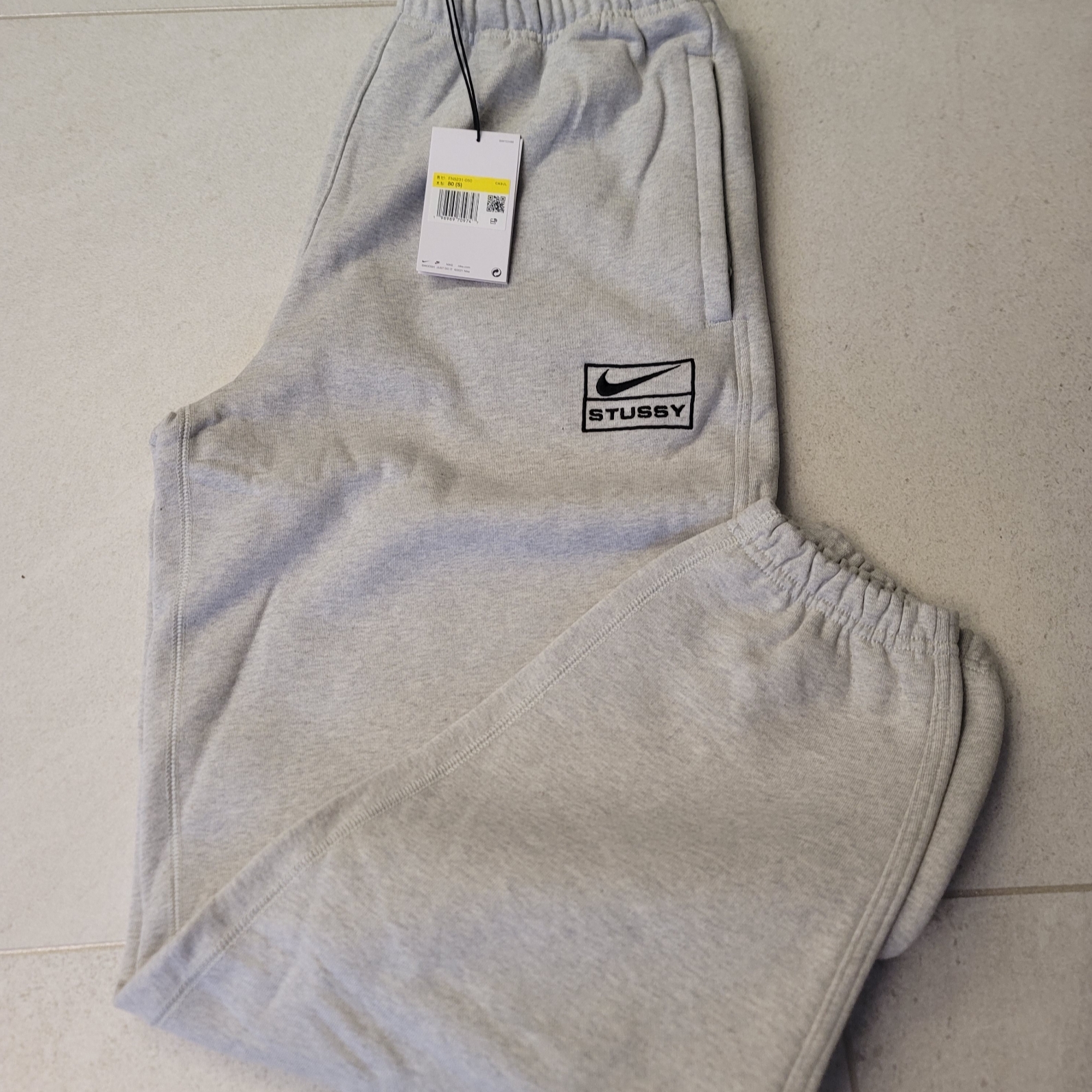 Nike x Stussy Fleece Pants Grey Heather (FN5231-050) 착용 스타일