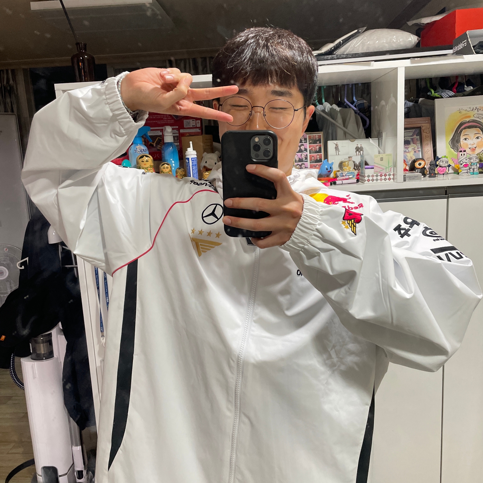 T1 2024 Uniform Worlds Jacket White (Non Marking Ver.) 착용 스타일