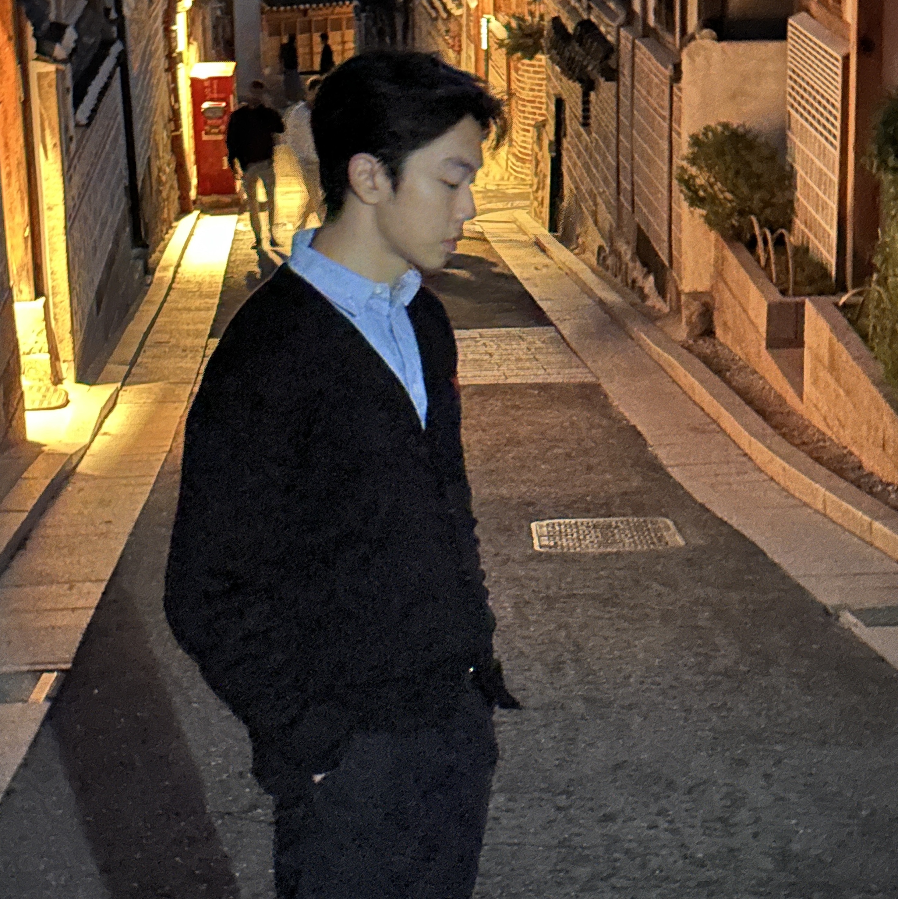 AMI de Coeur Wool Cardigan Black 착용 스타일