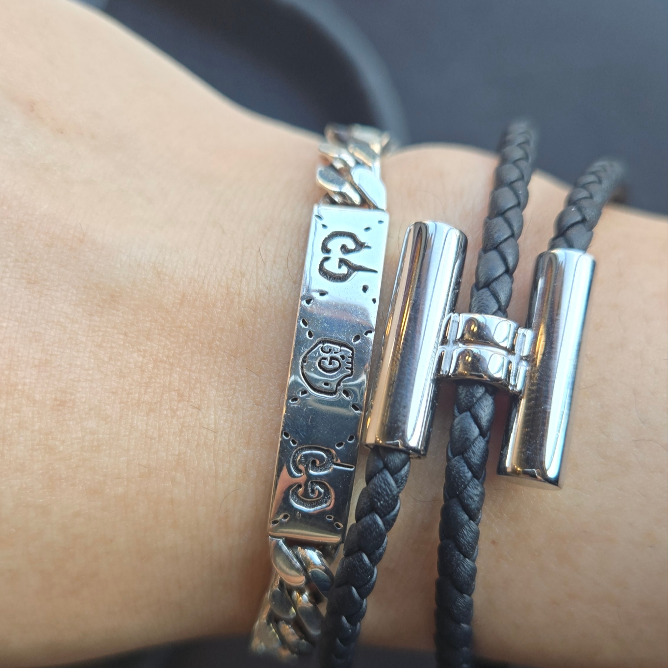 Hermes Tournis Tresse Bracelet Swift Calfskin Palladium & Noir, Gucci Ghost Chain Bracelet Silver 착용 스타일
