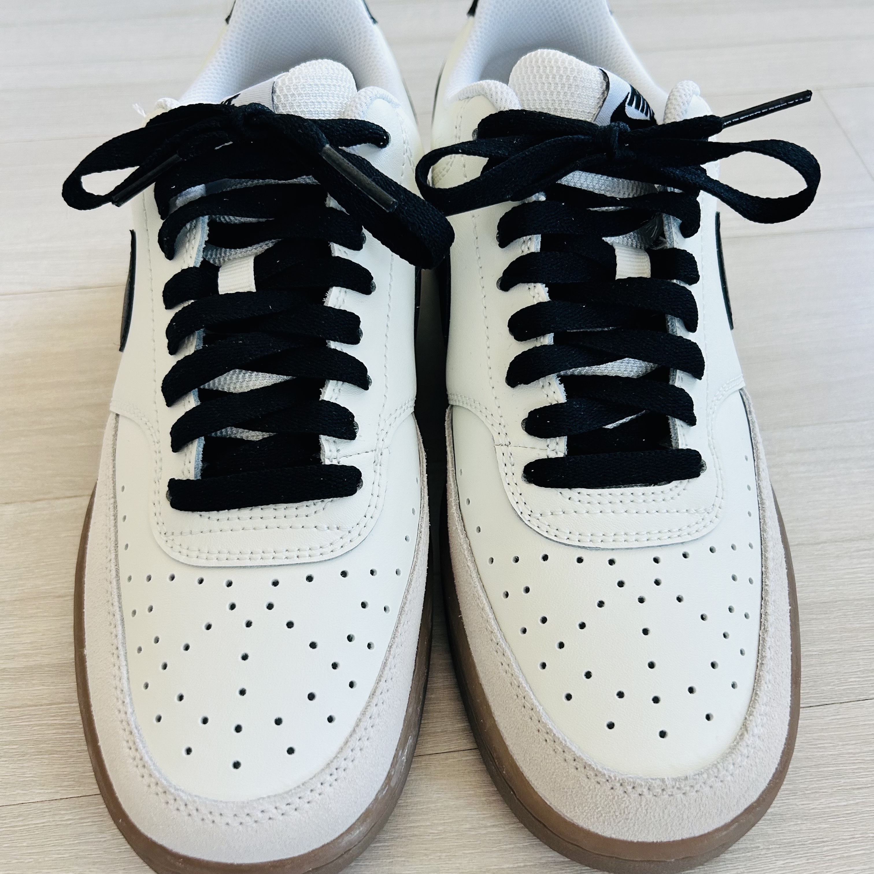 Nike Court Vision Low Sail Light Orewood Brown 착용 스타일 - 1