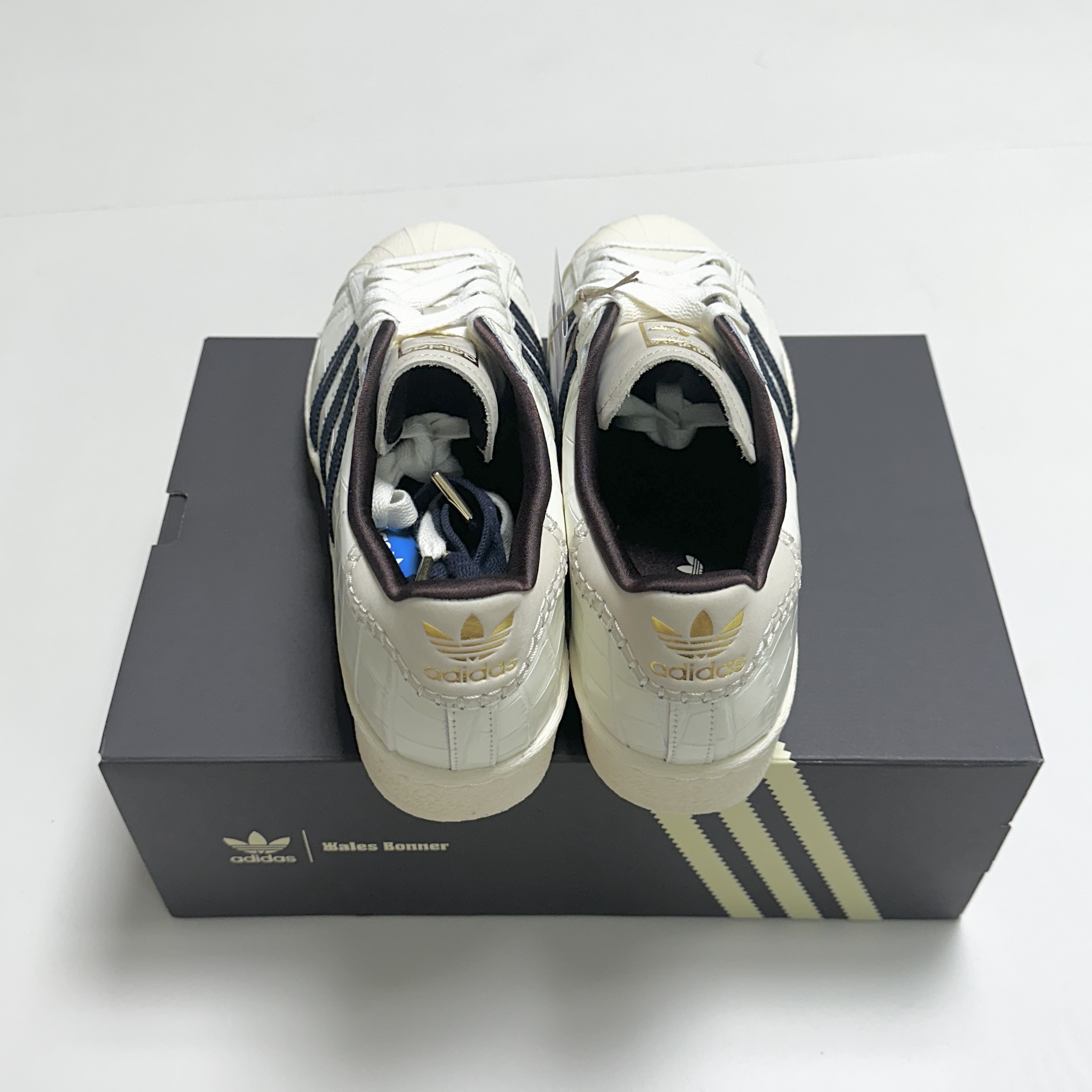 Adidas x Wales Bonner Superstar Wonder White Collegiate Navy 착용 스타일 - 5