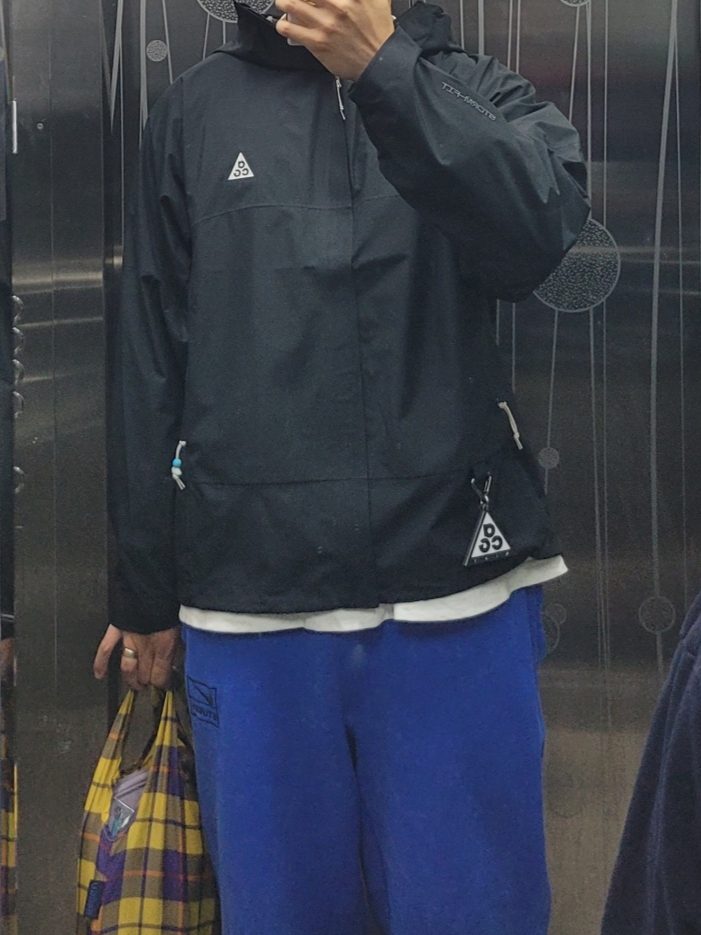 Nike ACG Storm-Fit ADV Cascade Rains Full Zip Jacket Black - Asia, Nike x Stussy NRG Acid Washed Fleece Pants Game Royal (DR4025-480) 착용 스타일