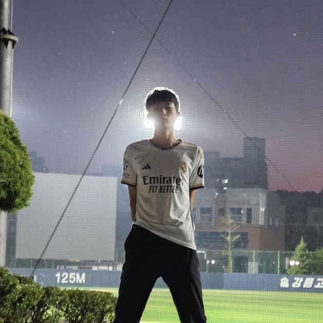 Adidas Real Madrid 2023/24 Home Jersey White - KR Sizing (Non Marking Ver.) 착용 스타일