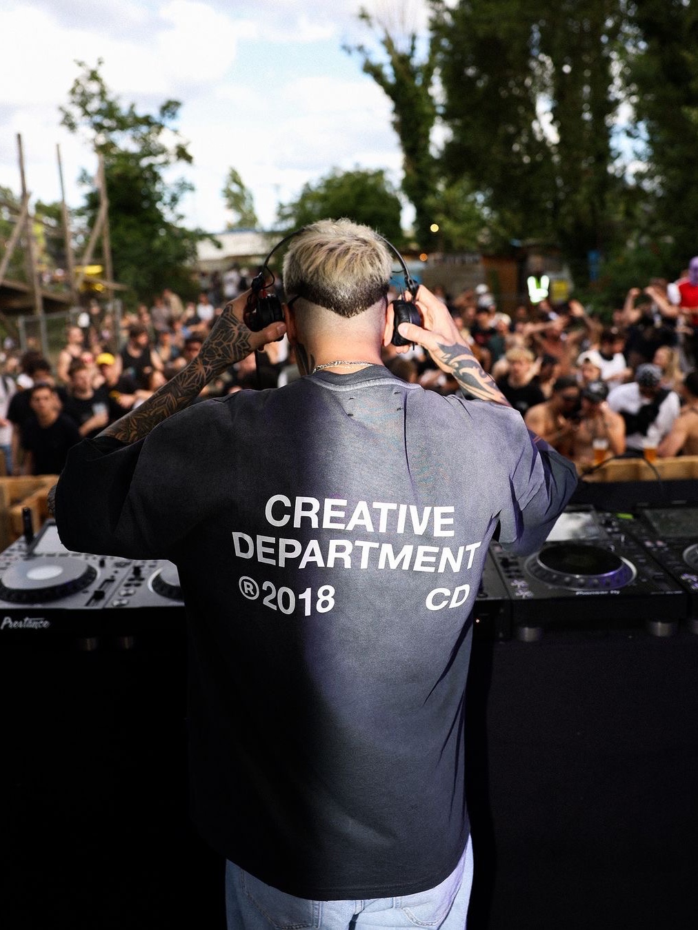 Reternity T-Shirt Creative Dept Faded Black - 24FW 착용 스타일 - 1