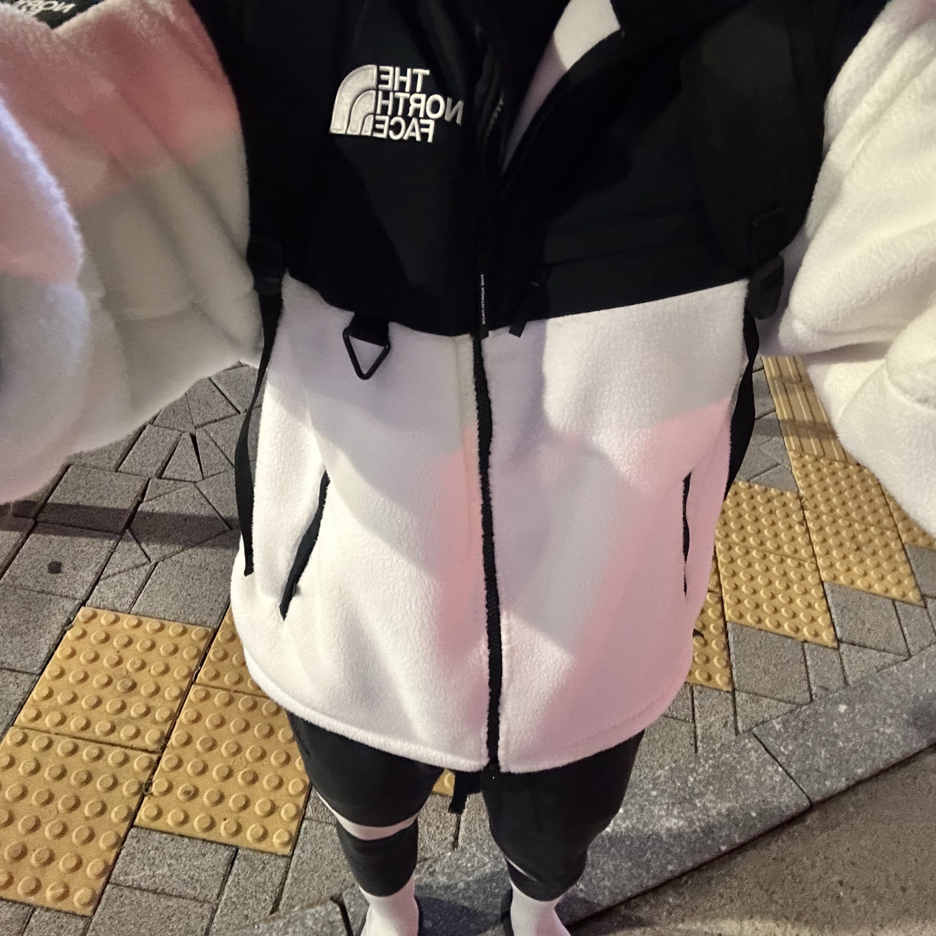 The North Face White Label New Utility Fleece Jacket Ivory 착용 스타일