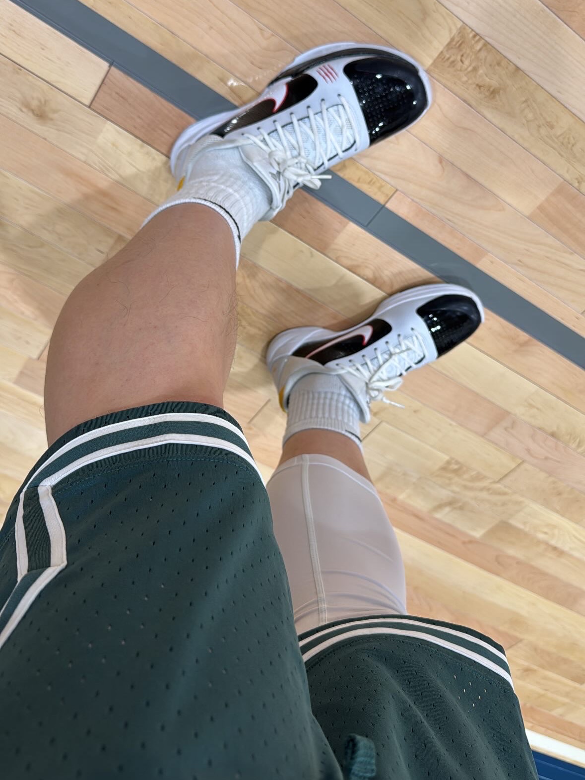 Nike Kobe 5 Protro Alternate Bruce Lee 착용 스타일