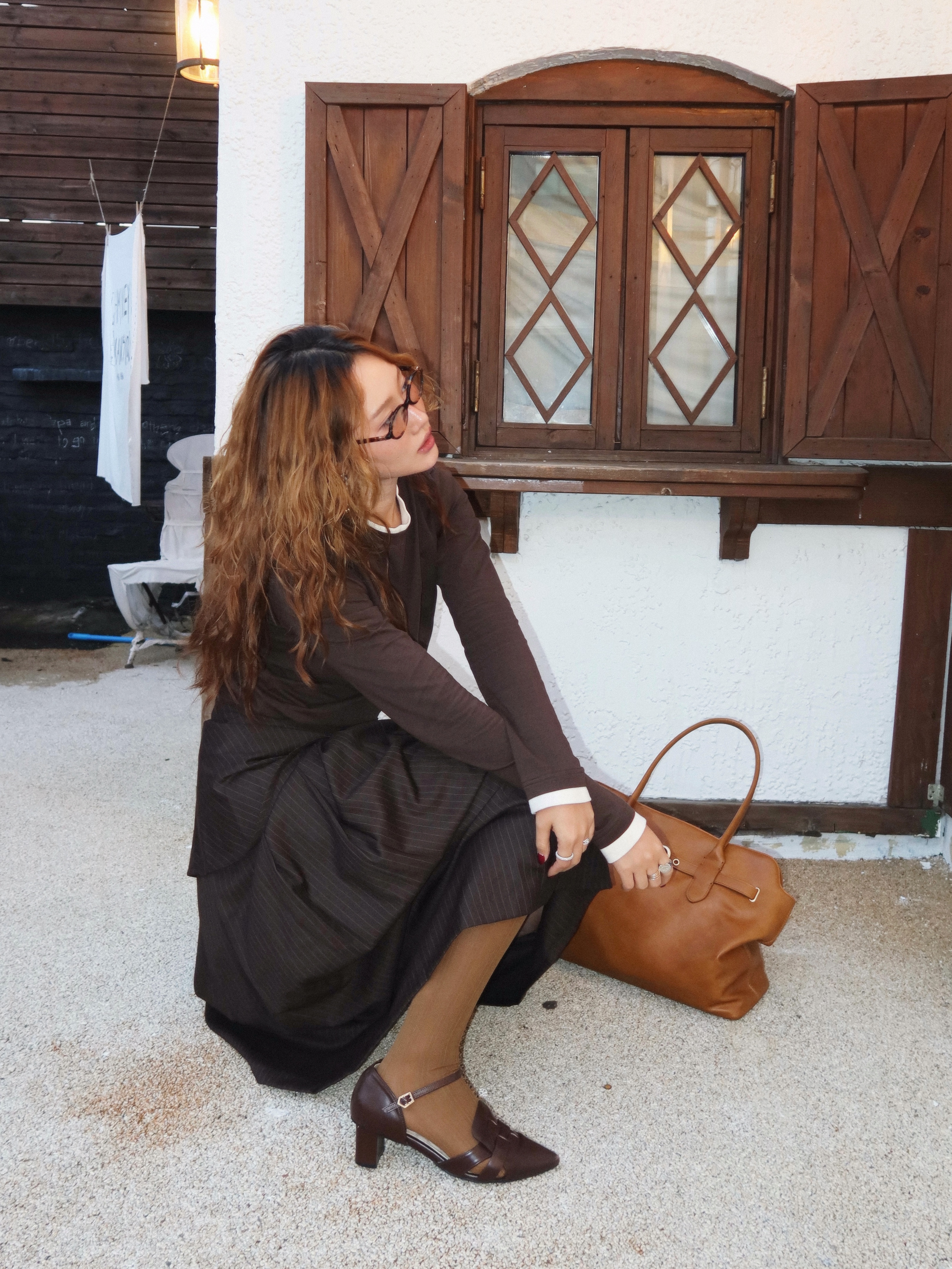 Anoetic Classic Belt Shopper Bag Caramel 착용 스타일 - 3