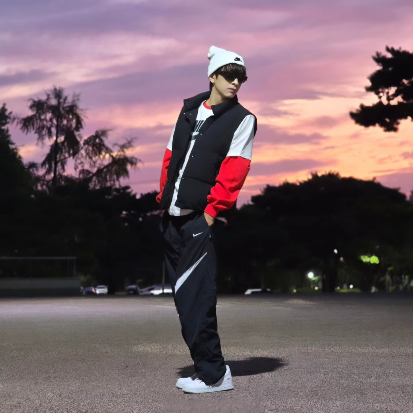 Nike NSW Utility Futura Beanie White, Nike NSW T-Shirt White - Asia 착용 스타일 - 7