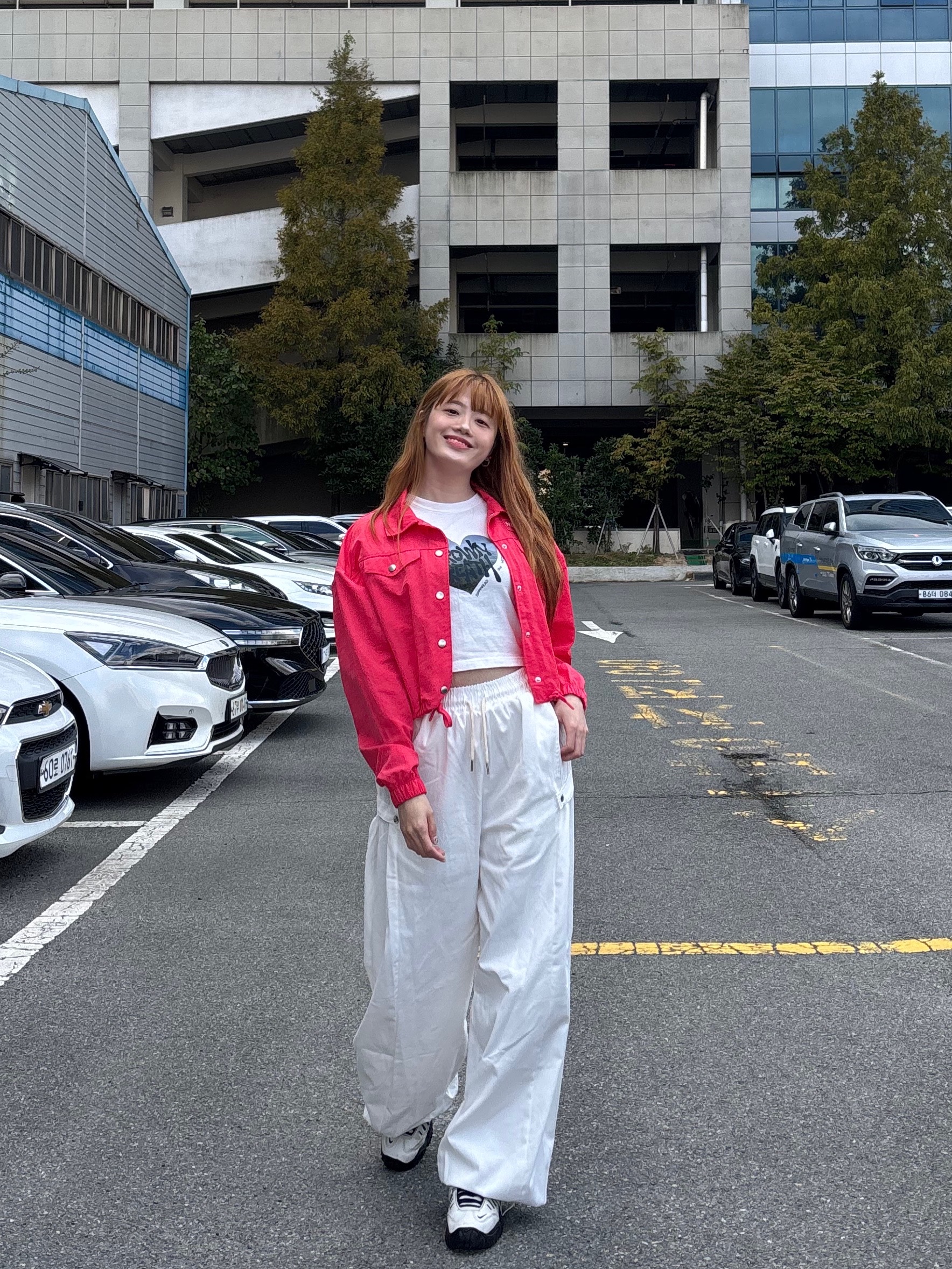 Nike x Ambush Air Adjust Force SP Summit White and Black, (W) Nike Air Modest Cropped Woven Jacket Black White - Asia 착용 스타일 - 2
