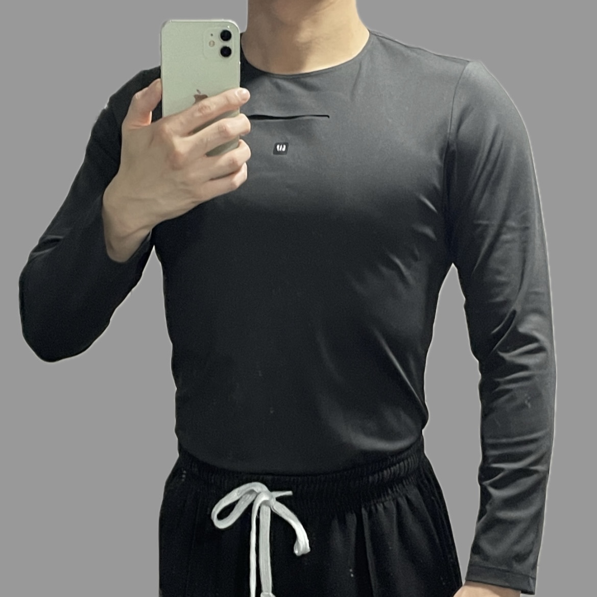 Yeezy Gap Engineered By Balenciaga Long-Sleeve Second Skin Black 착용 스타일 - 1