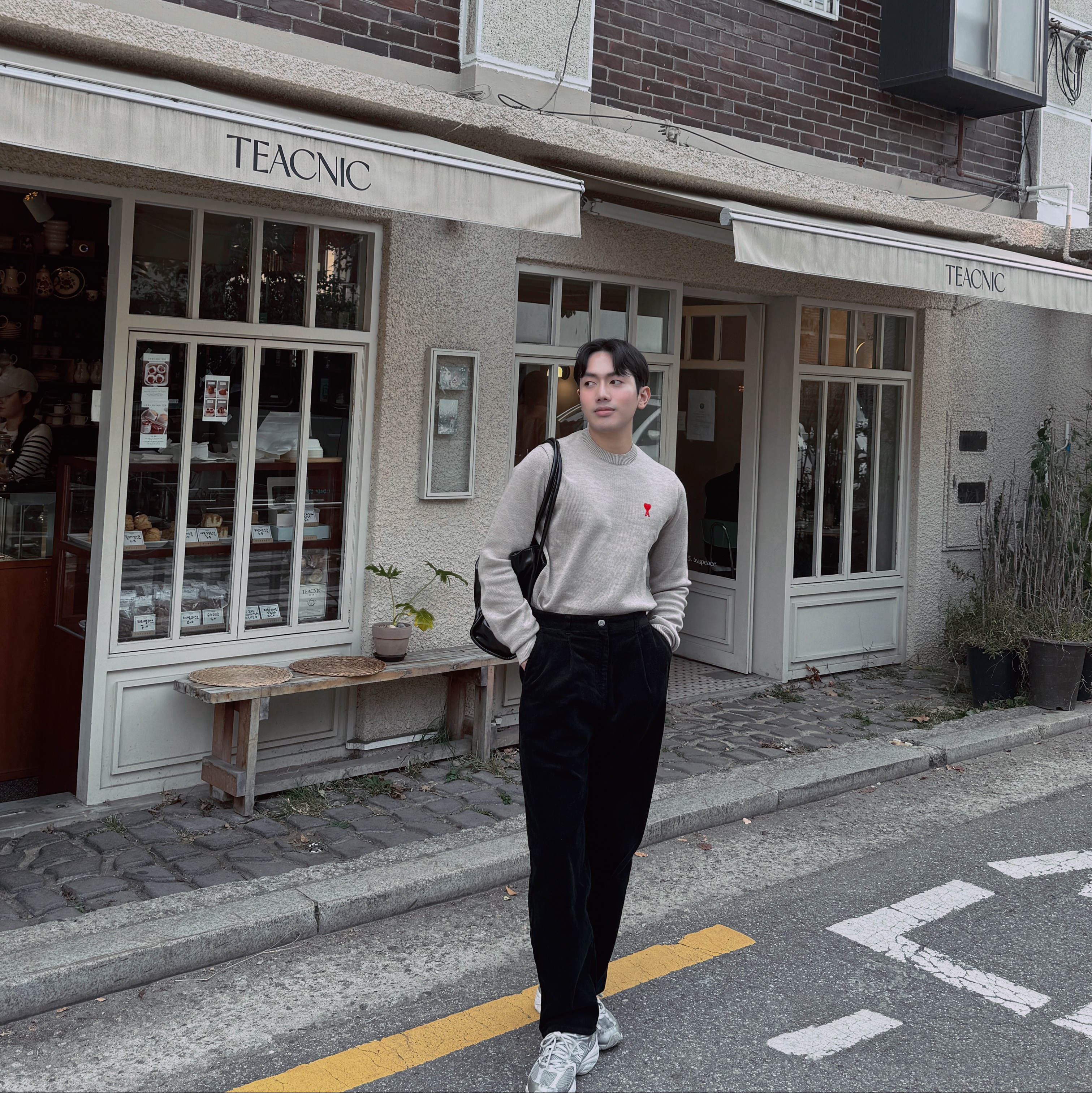 AMI de Coeur Sweater Champagne 착용 스타일 - 1