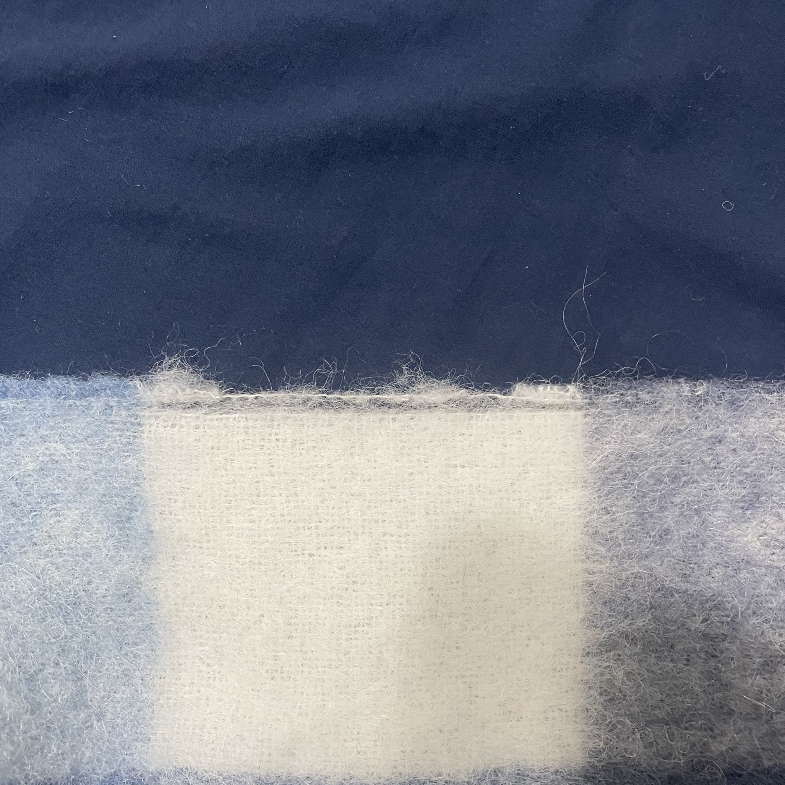 Acne Studios Mohair Checked Muffler Indigo Grey Light Blue, Acne Studios Mohair Check Muffler Fuchsia Lilac Pink 착용 스타일 - 3