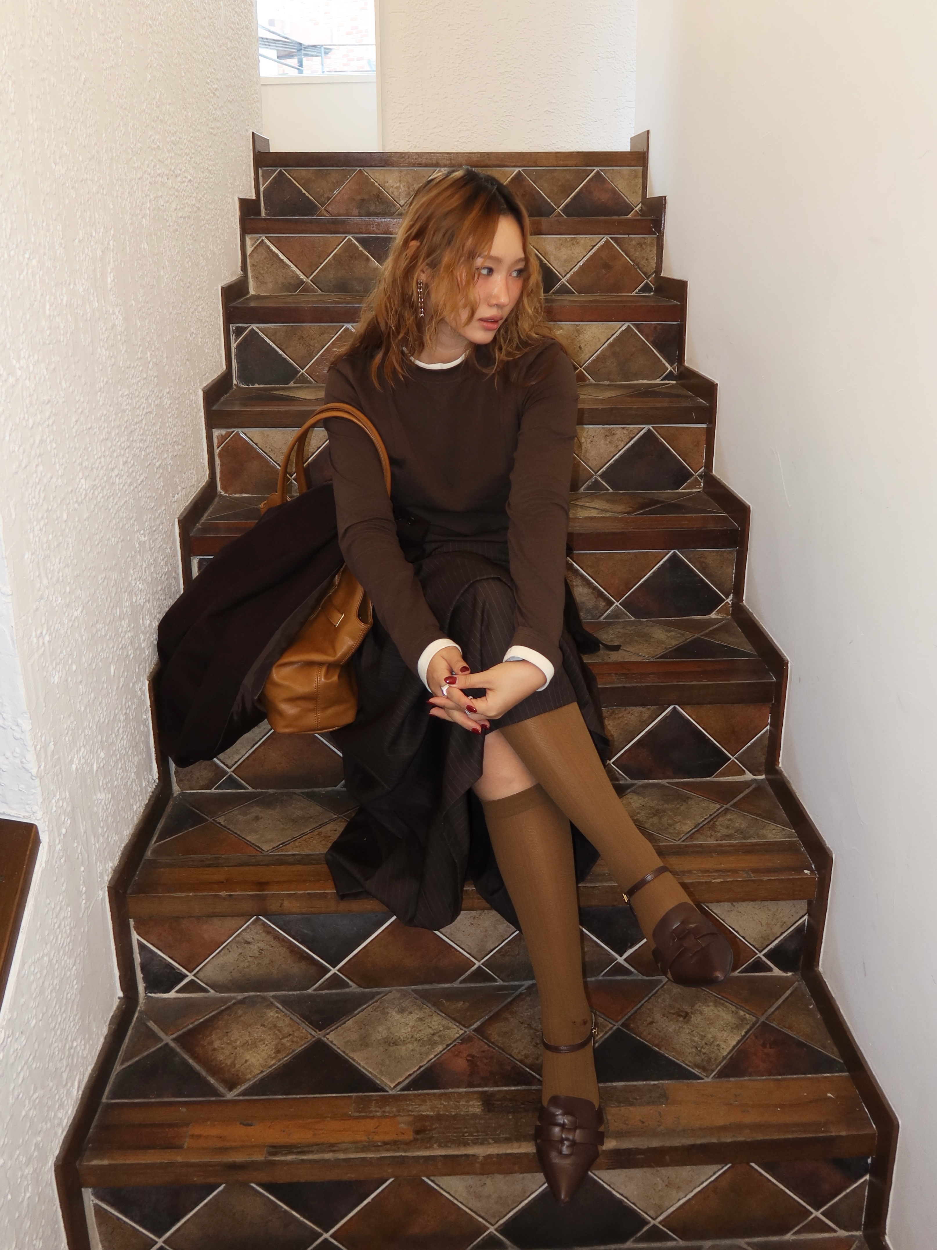 Anoetic Classic Belt Shopper Bag Caramel 착용 스타일 - 2