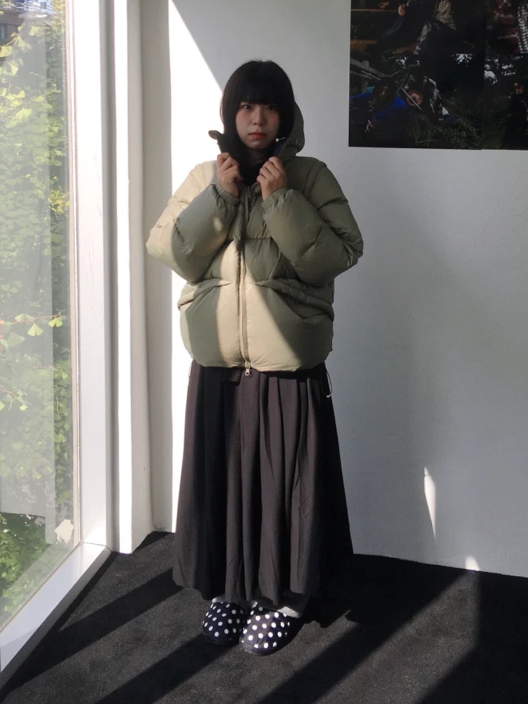 TONY HAWK Balboa Ripstop Hooded Down Short Puffer Brown, Undermycar Mu.15 Anti Fxxking Logo Play Triple Logo Crop Padding Jacket Black 착용 스타일 - 4