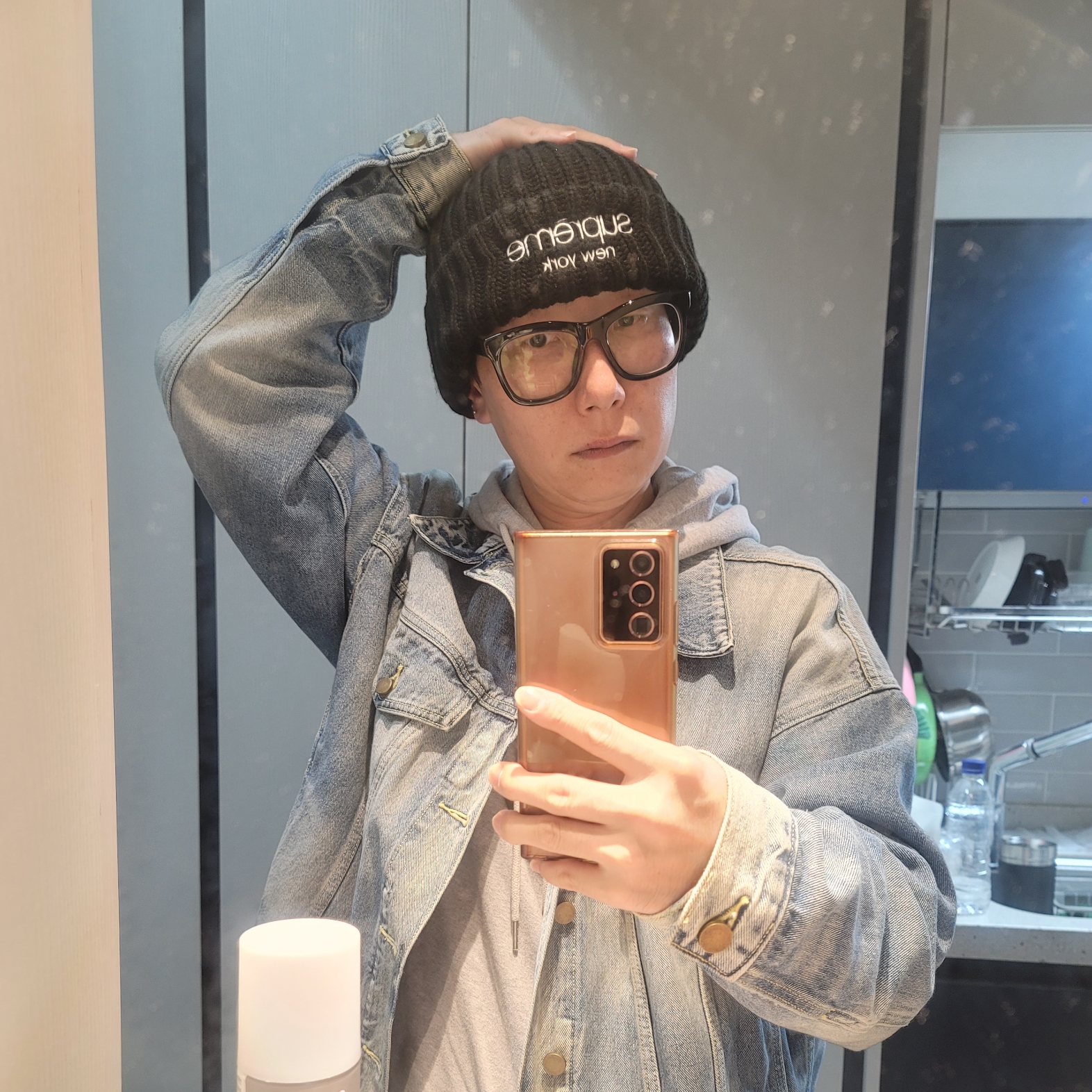 Supreme Overdyed Beanie Black, Supreme Classic Logo Chunky Ribbed Beanie Black - 23FW 착용 스타일 - 4