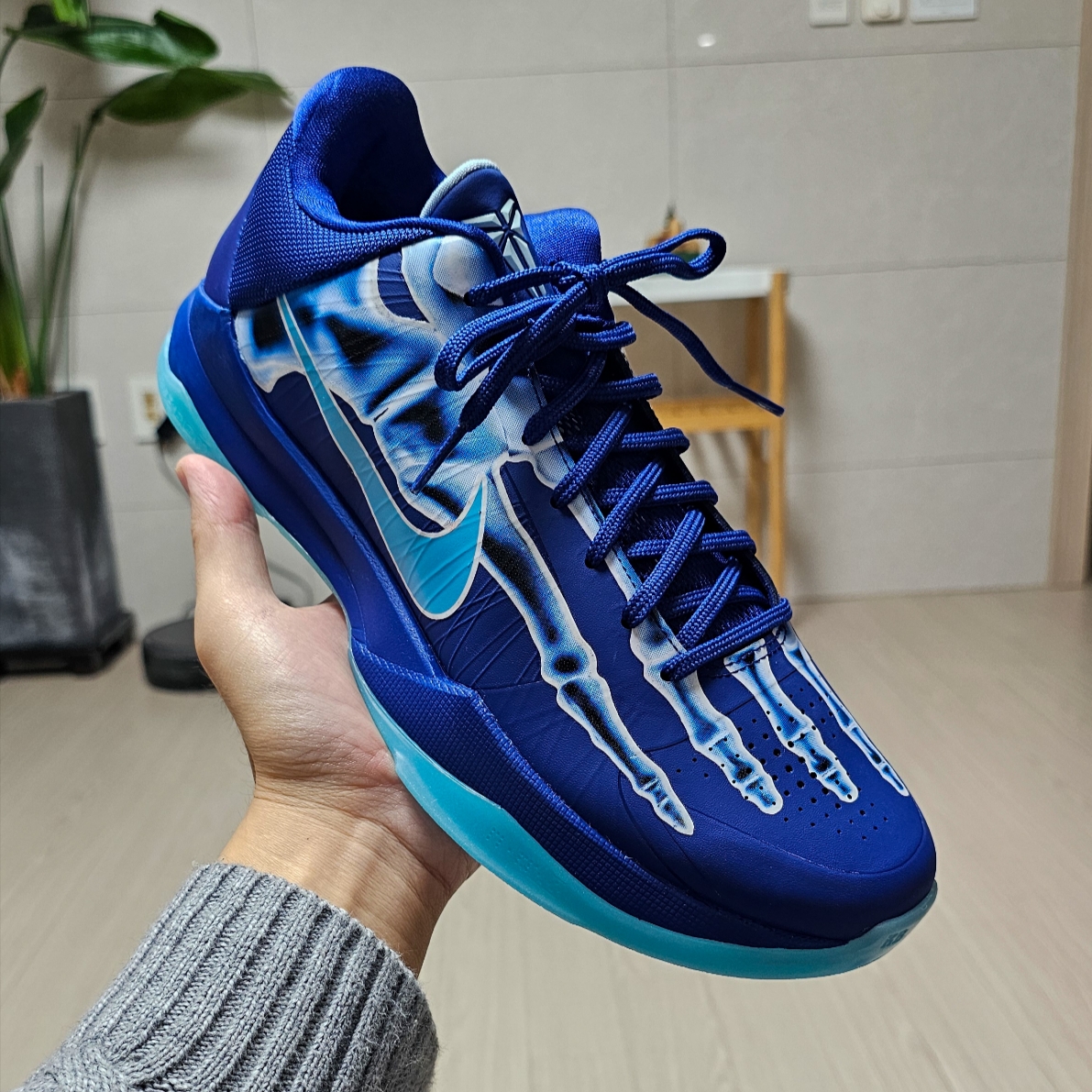 Nike Kobe 5 Protro Deep Royal Blue 착용 스타일 - 7