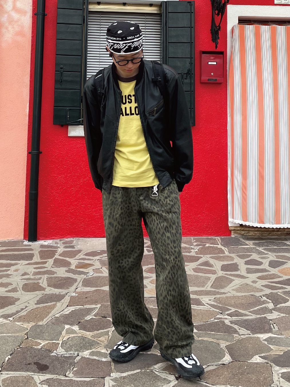 ersco Leopard Baggy Trousers Khaki, Nike x Comme des Garcons Homme Plus ACG Mountain Fly 2 Low Black White 착용 스타일 - 1