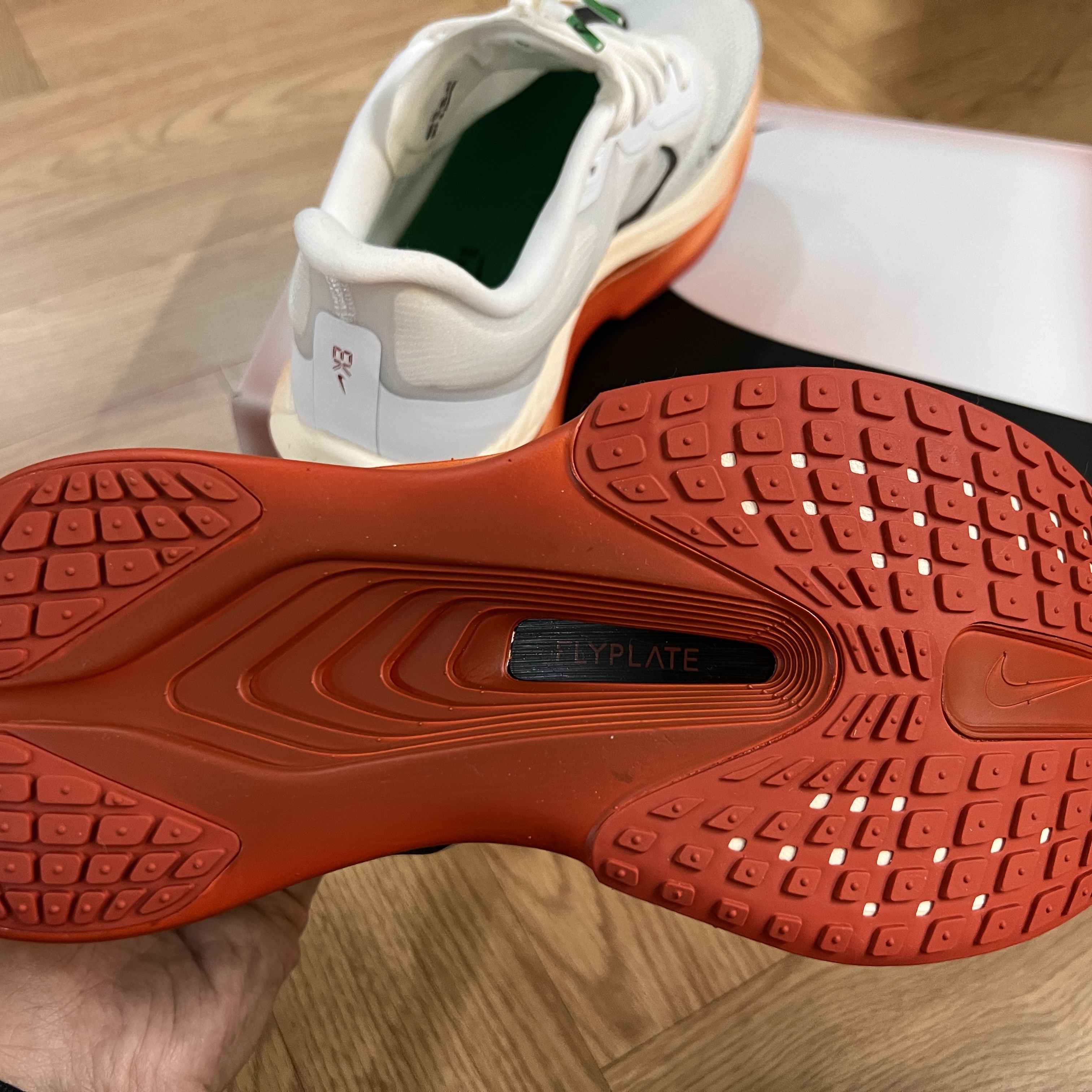 Nike Zoom Fly 6 Eliud Kipchoge, Nike Air Zoom Alphafly Next% 3 Volt 착용 스타일 - 4