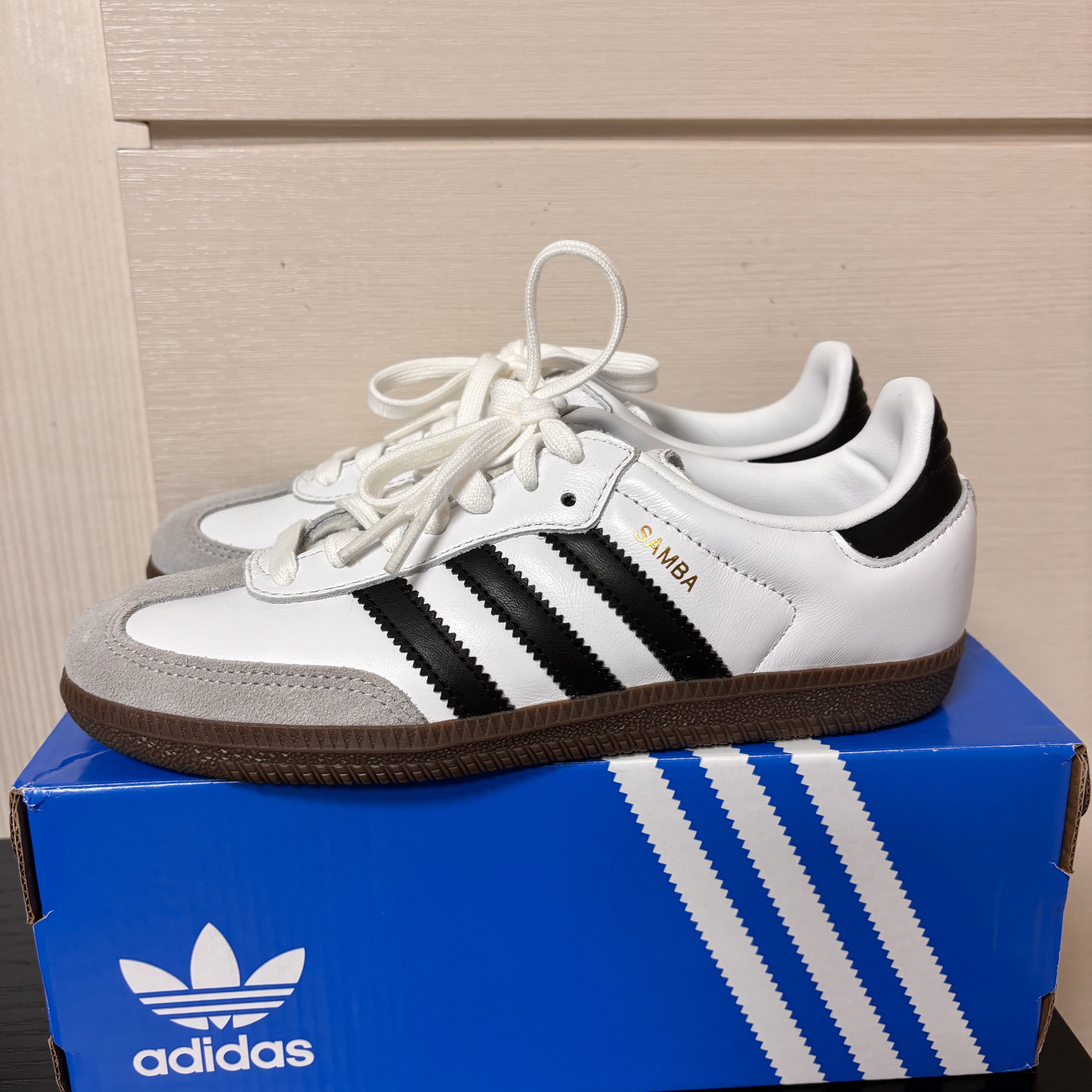 Adidas Samba OG Cloud White 착용 스타일 - 2