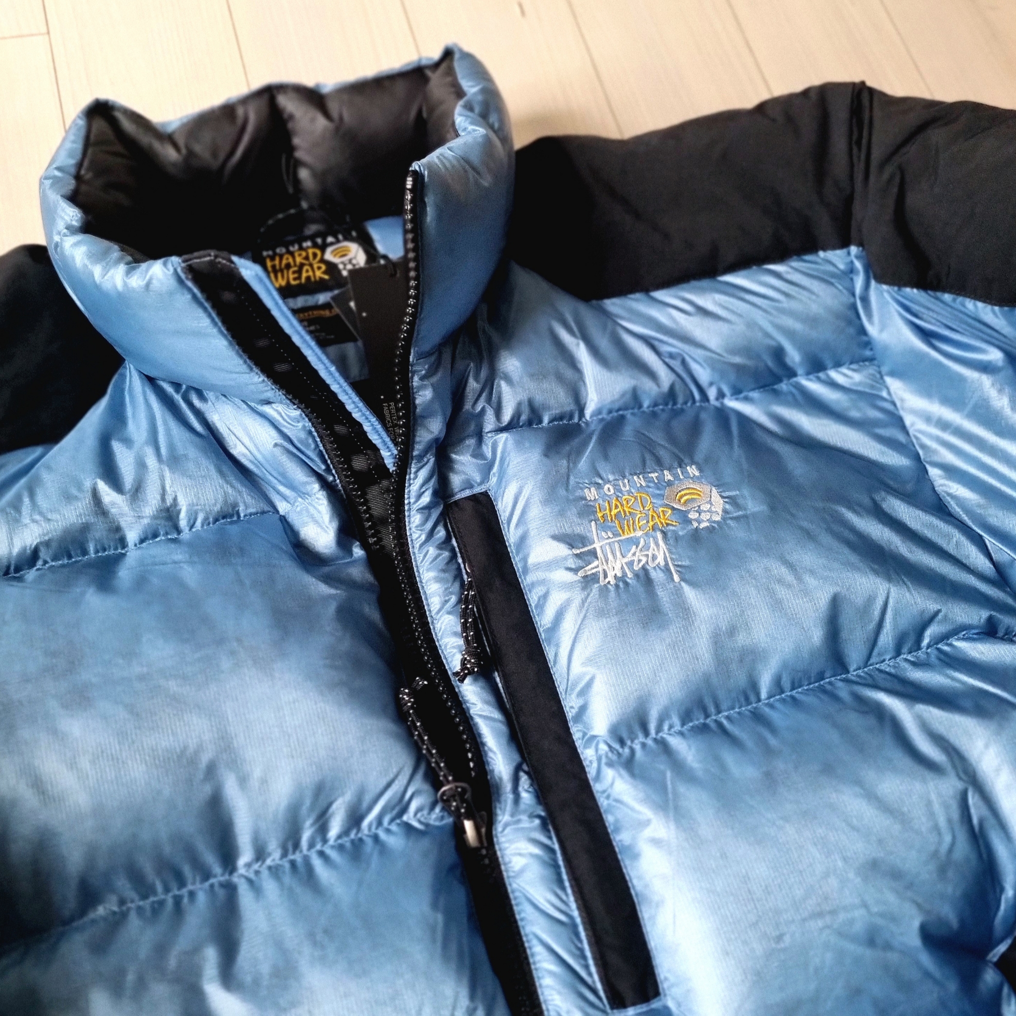 Stussy x Mountain Hardwear Subzero Down Jacket Nitric Blue Black, Stussy x Mountain Hardwear Subzero Down Jacket Black 착용 스타일