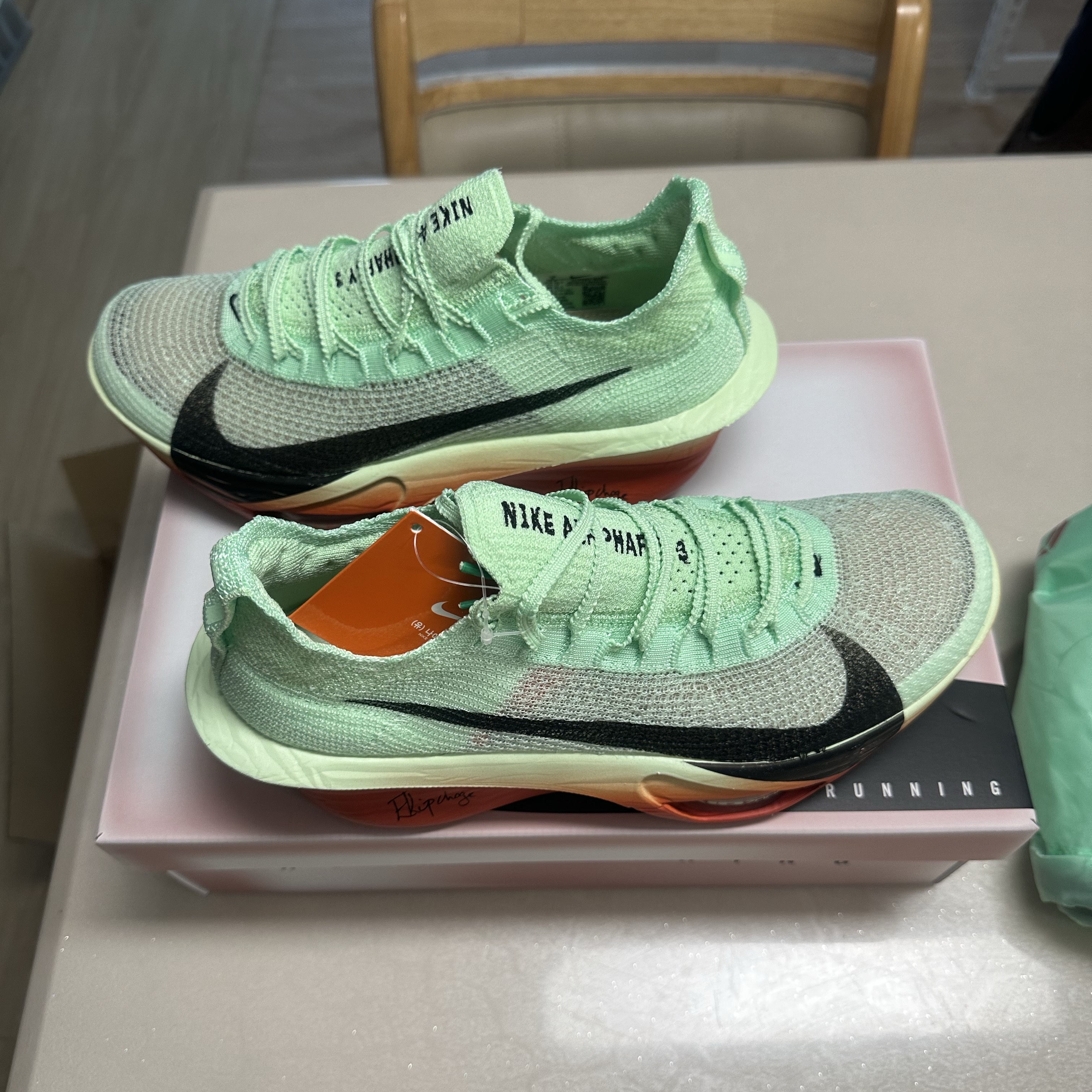 Nike Air Zoom Alphafly Next% 3 Eliud Kipchoge 착용 스타일 - 8