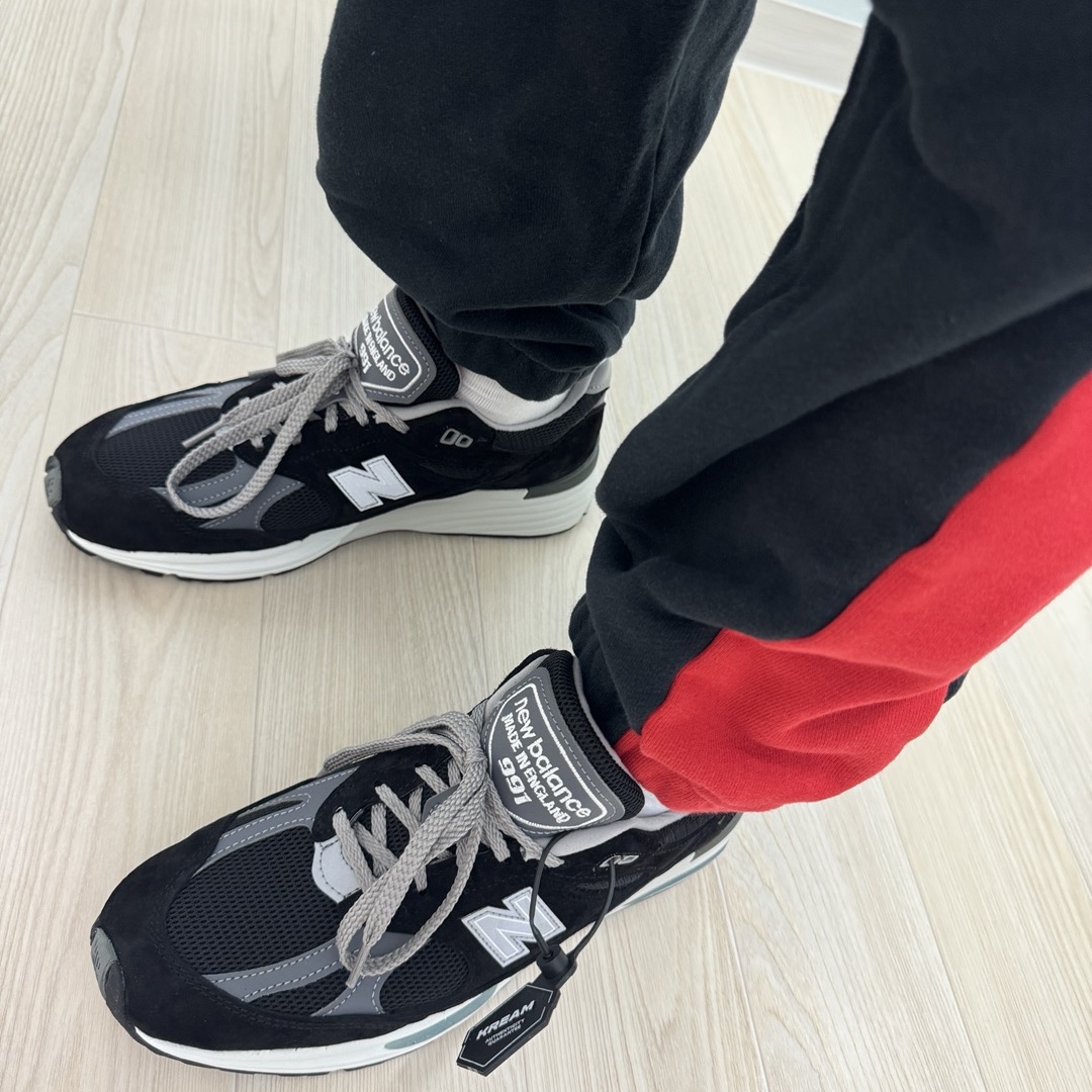 New Balance 991v2 Made in UK Black 착용 스타일 - 4