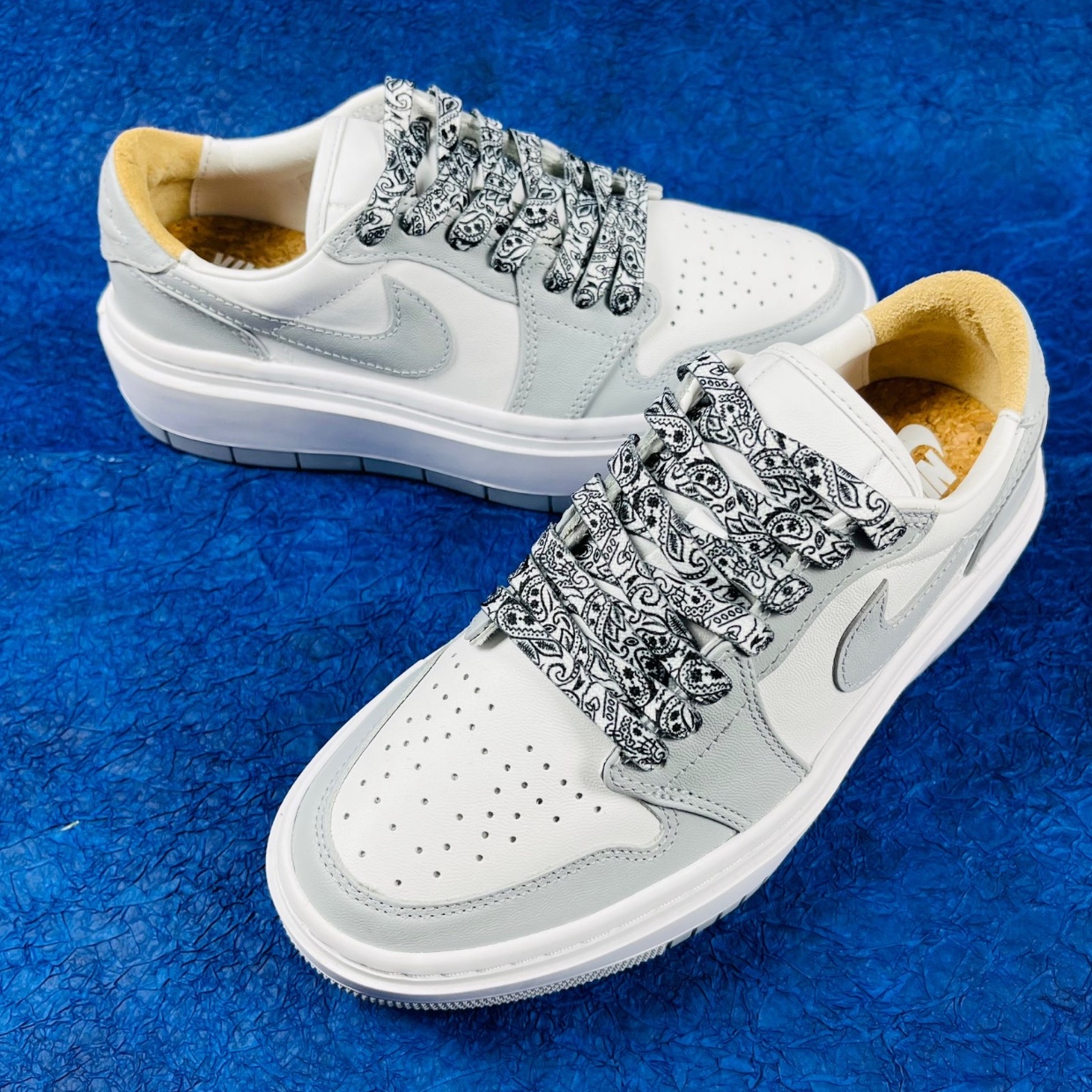 (W) Jordan 1 Elevate Low White and Wolf Grey 착용 스타일