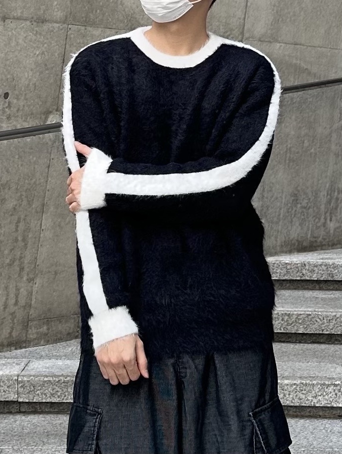 Maison Mihara Yasuhiro Blakey OG Sole Canvas Low-top Sneakers Black White, Maison Mihara Yasuhiro Blakey OG Sole Leather Low-top Sneakers Black 착용 스타일 - 2
