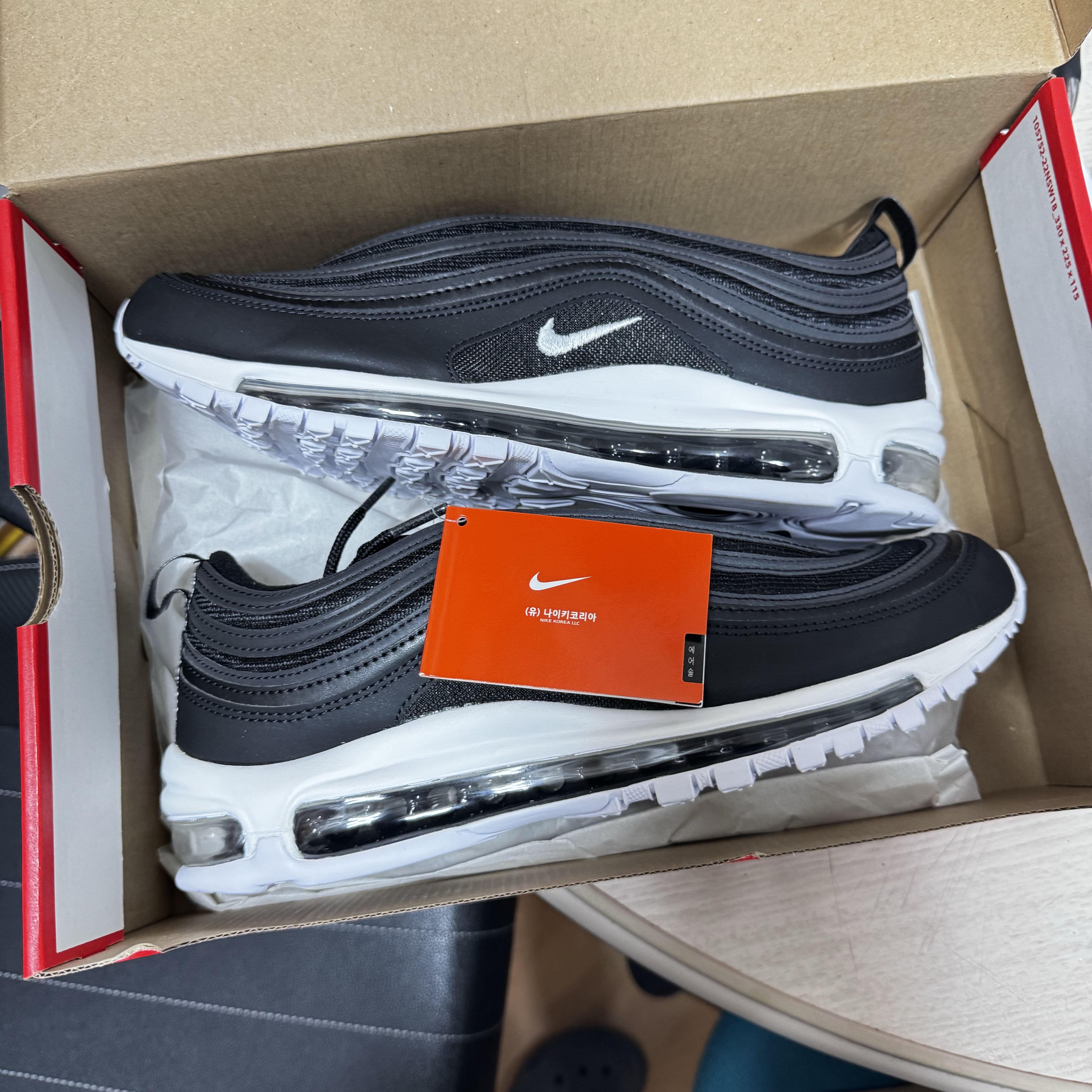 Nike Air Max 97 Black White 착용 스타일 - 1