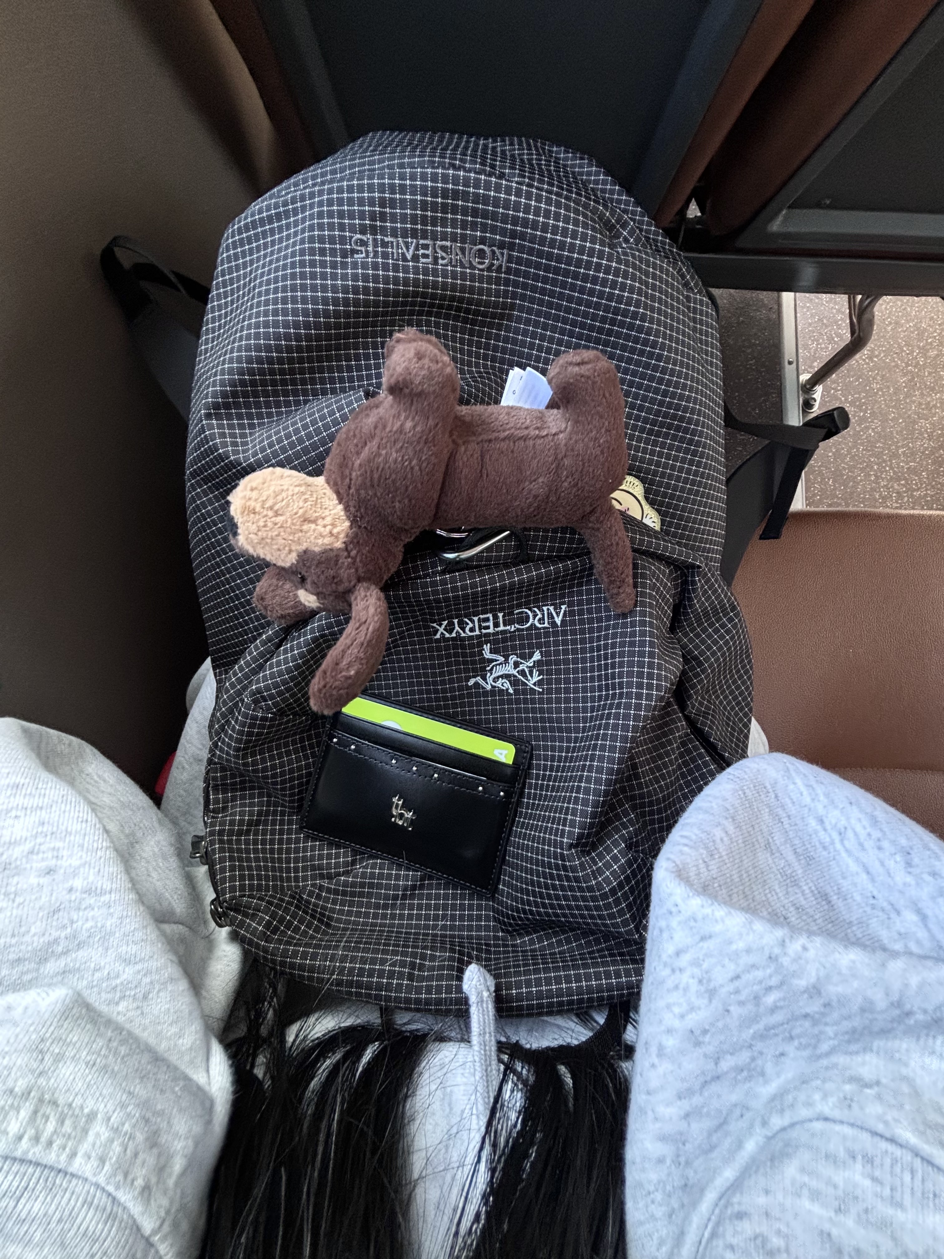 Arc'teryx Konseal 15 Backpack Black 착용 스타일