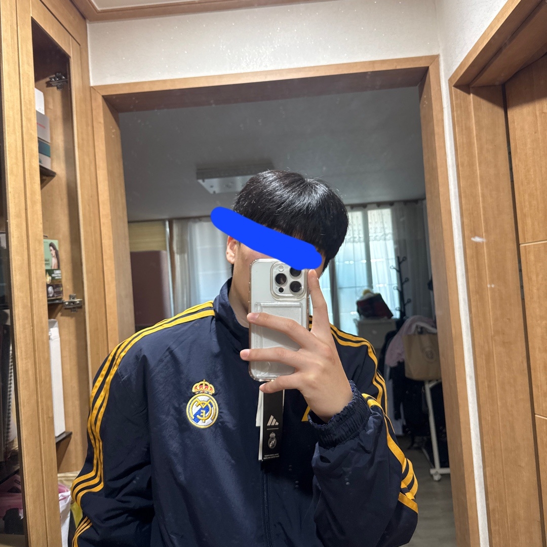Adidas Real Madrid Anthem Jacket Legend Ink - US Sizing 착용 스타일