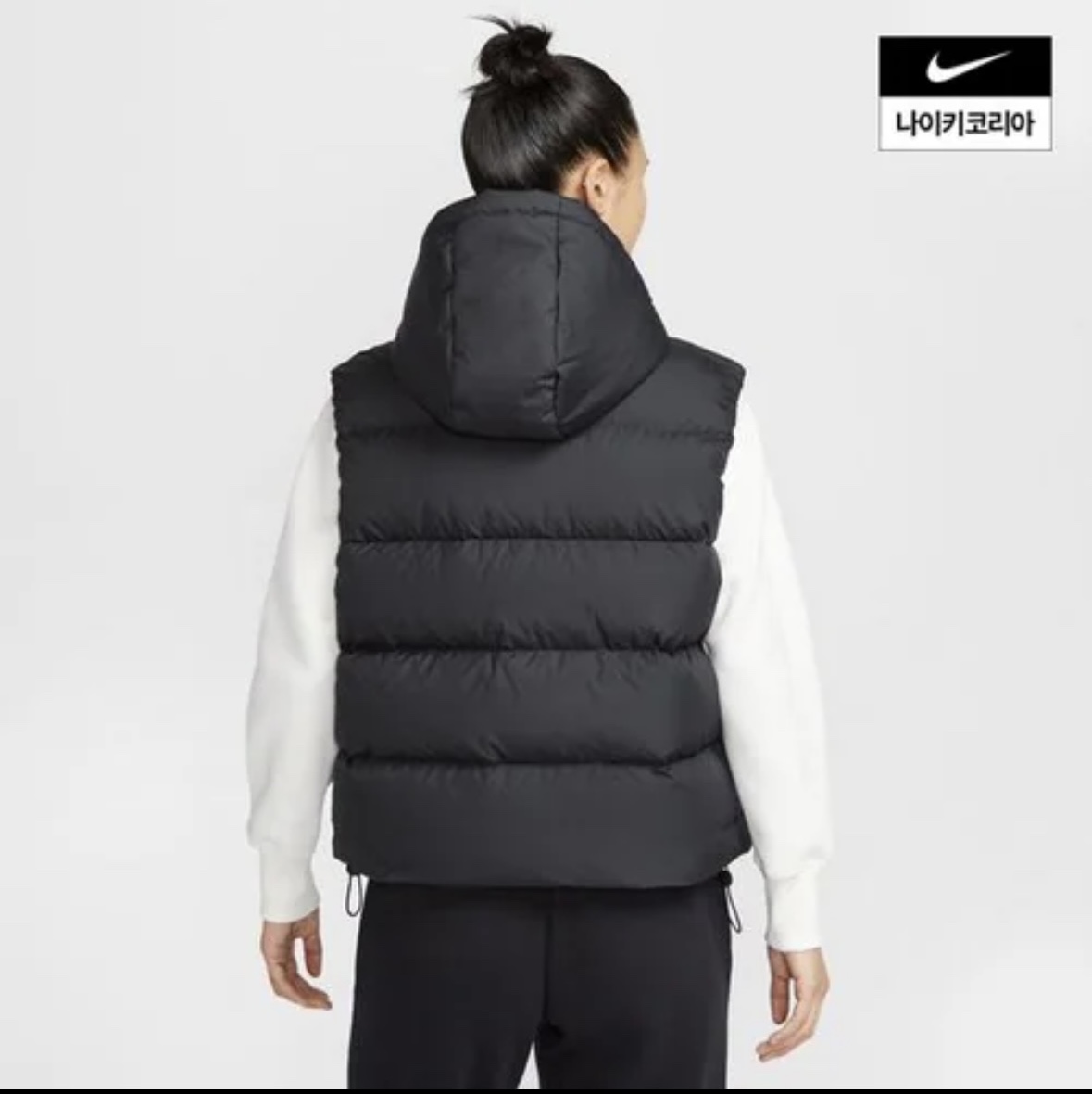 (W) Nike NSW Therma-Fit Metro Loose Down Hooded Vest Black White - Asia 착용 스타일