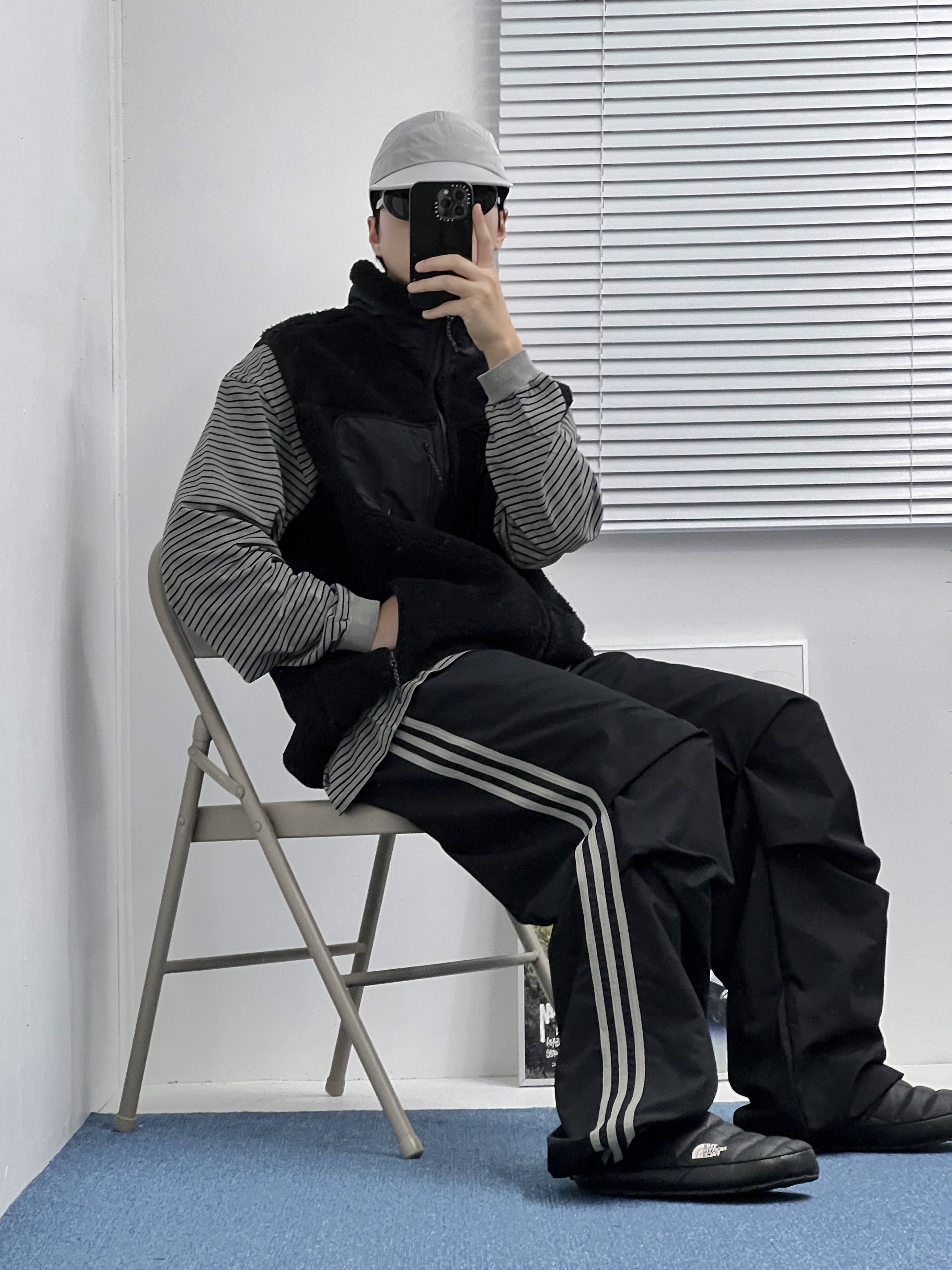 The North Face Thermoball Traction Mule V Black 착용 스타일 - 1