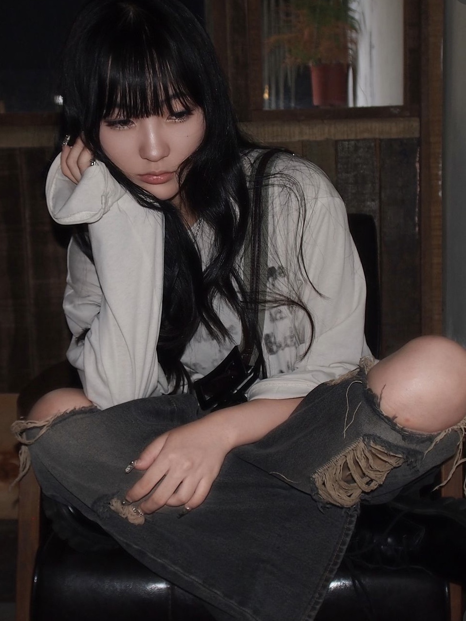 (W) Matin Kim Matin Crop Hoody Coating Jumper Ivory, (W) Mischief Knitted Long Sleeve Shirt White 착용 스타일 - 5