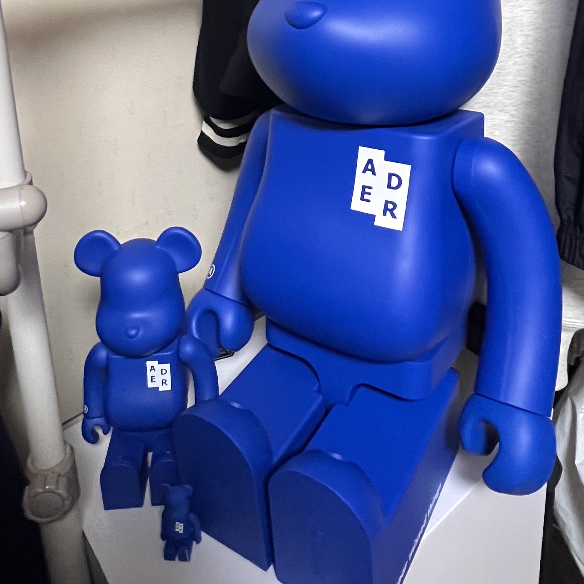 Bearbrick x Ader Error 1000%, Bearbrick x Ader Error 400% 착용 스타일